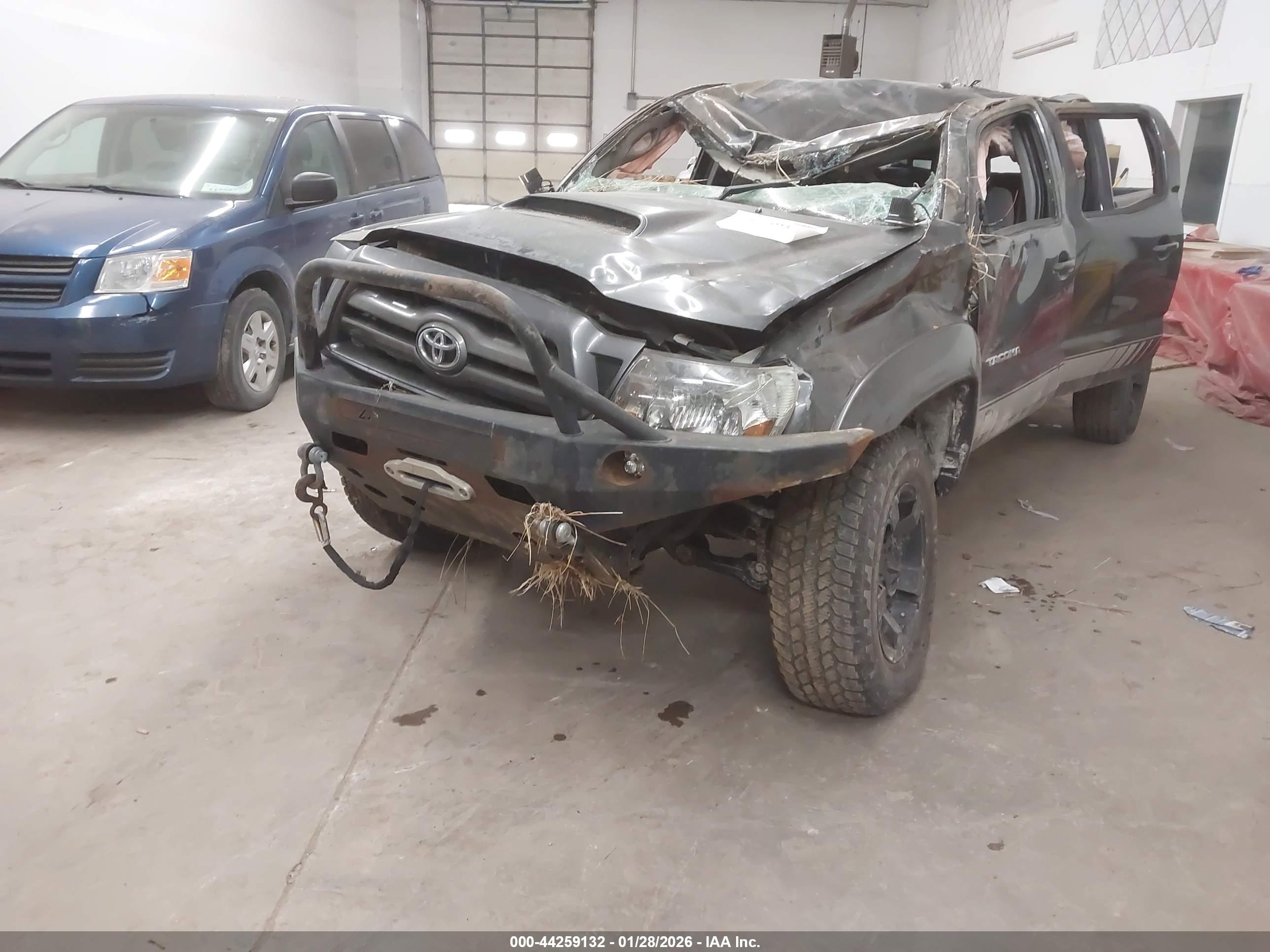 TOYOTA TACOMA image 2