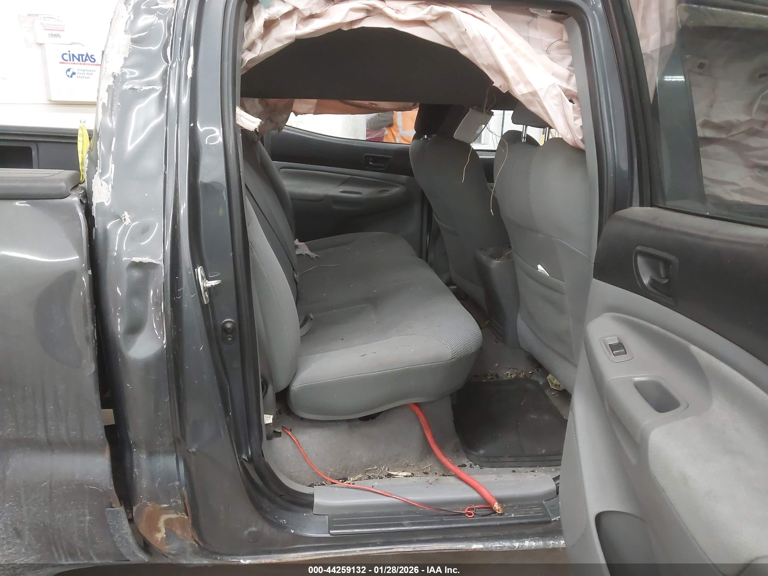 TOYOTA TACOMA image 8