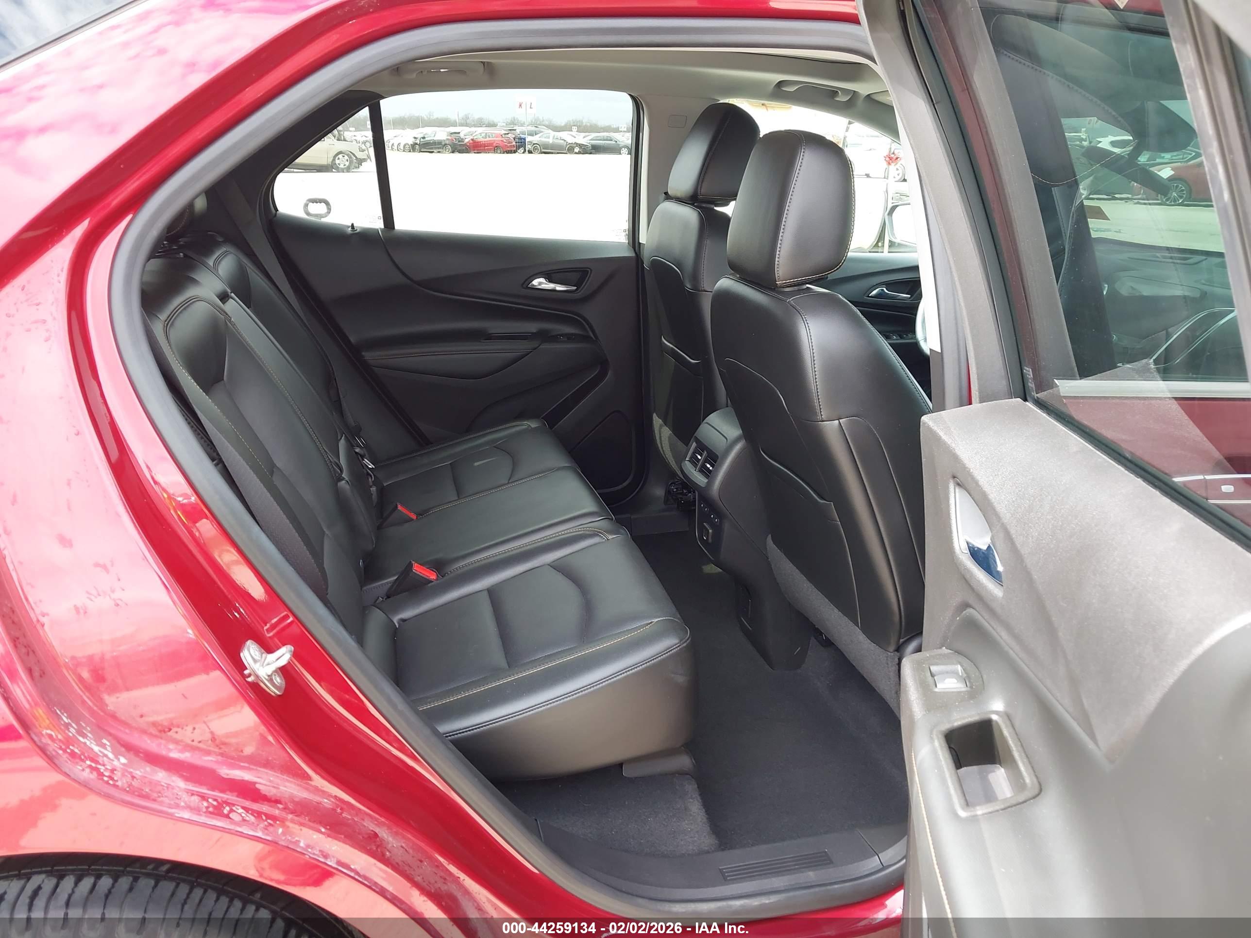 CHEVROLET EQUINOX image 8