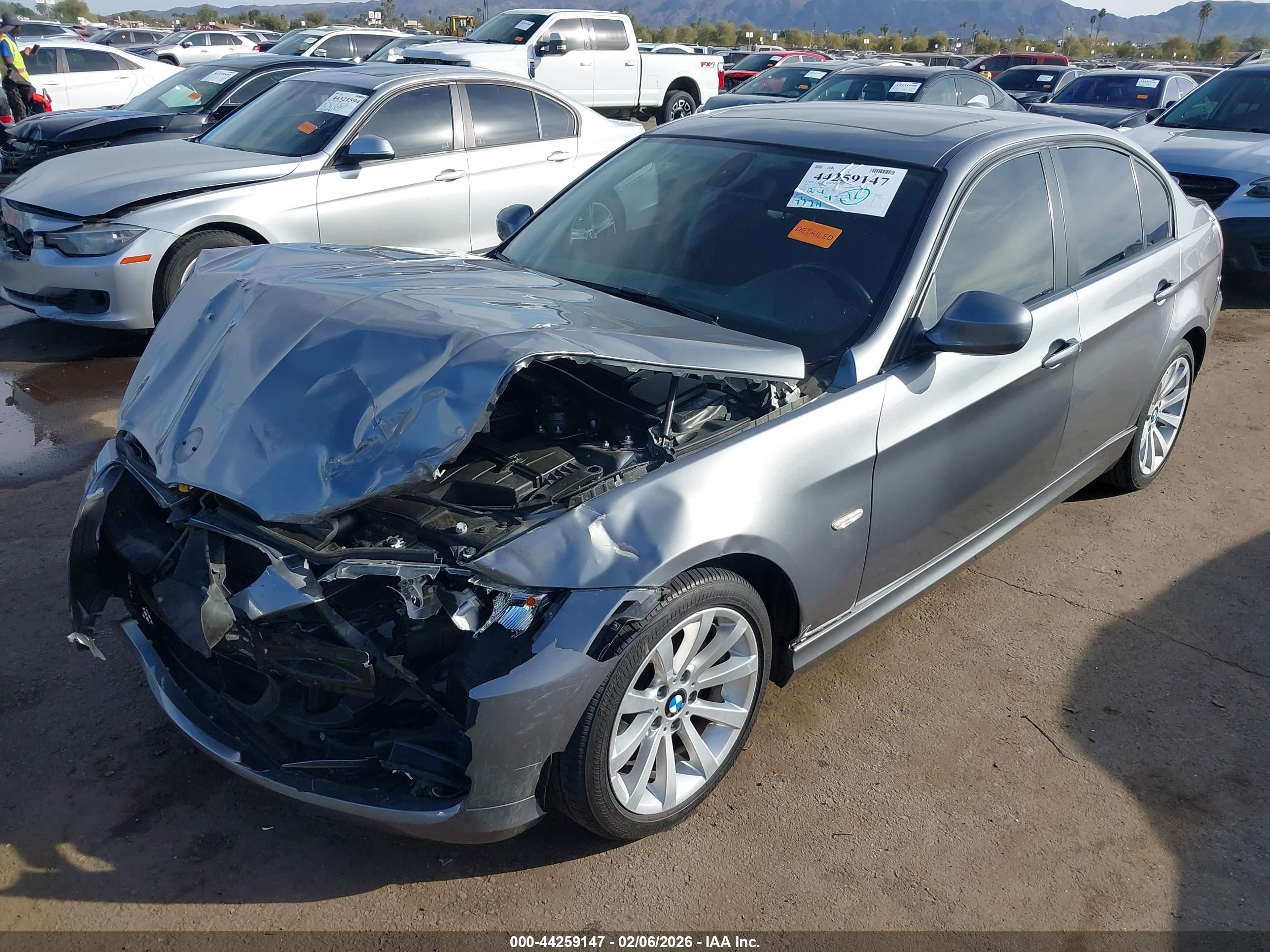 BMW 328I image 2