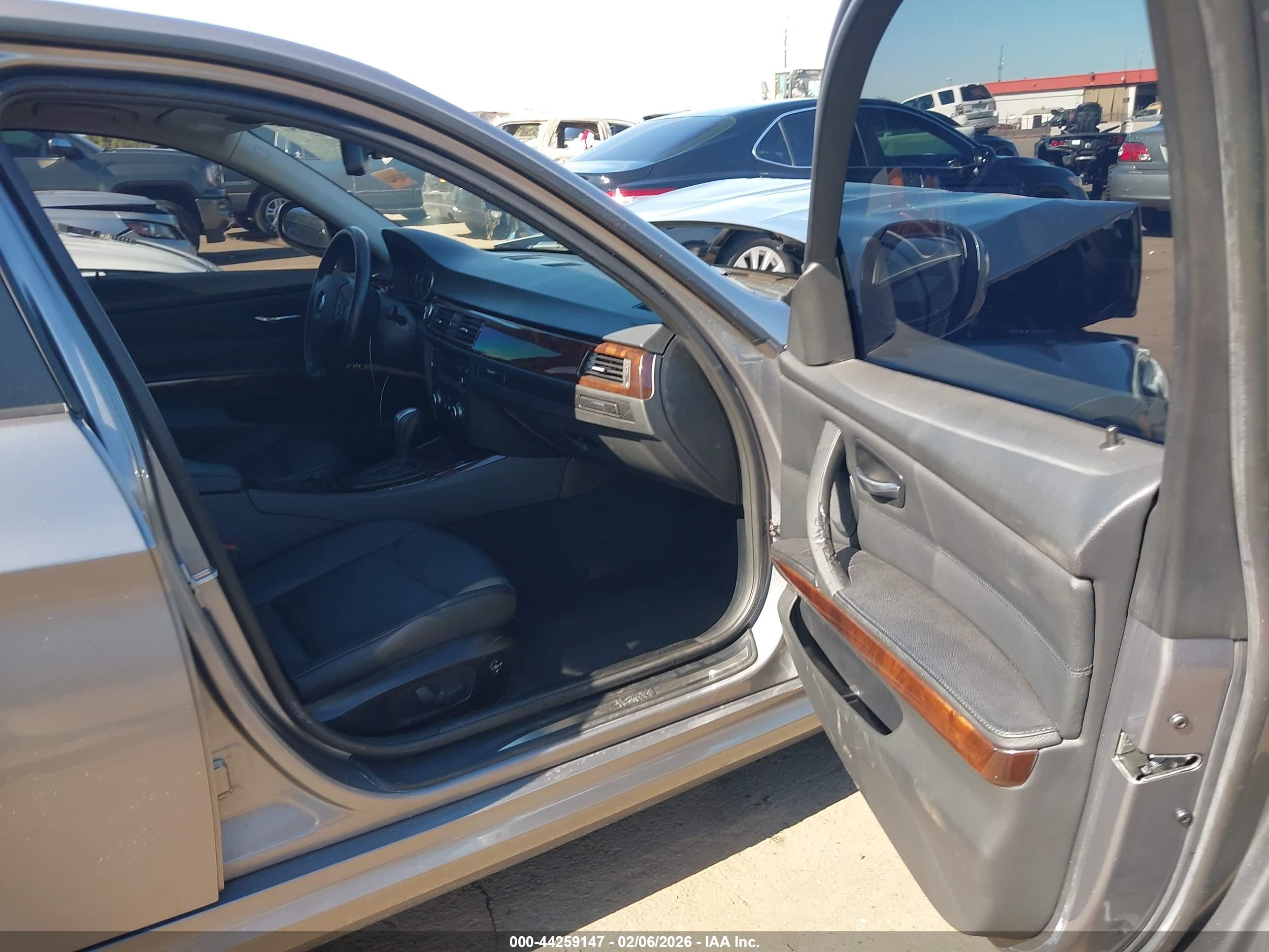 BMW 328I image 5
