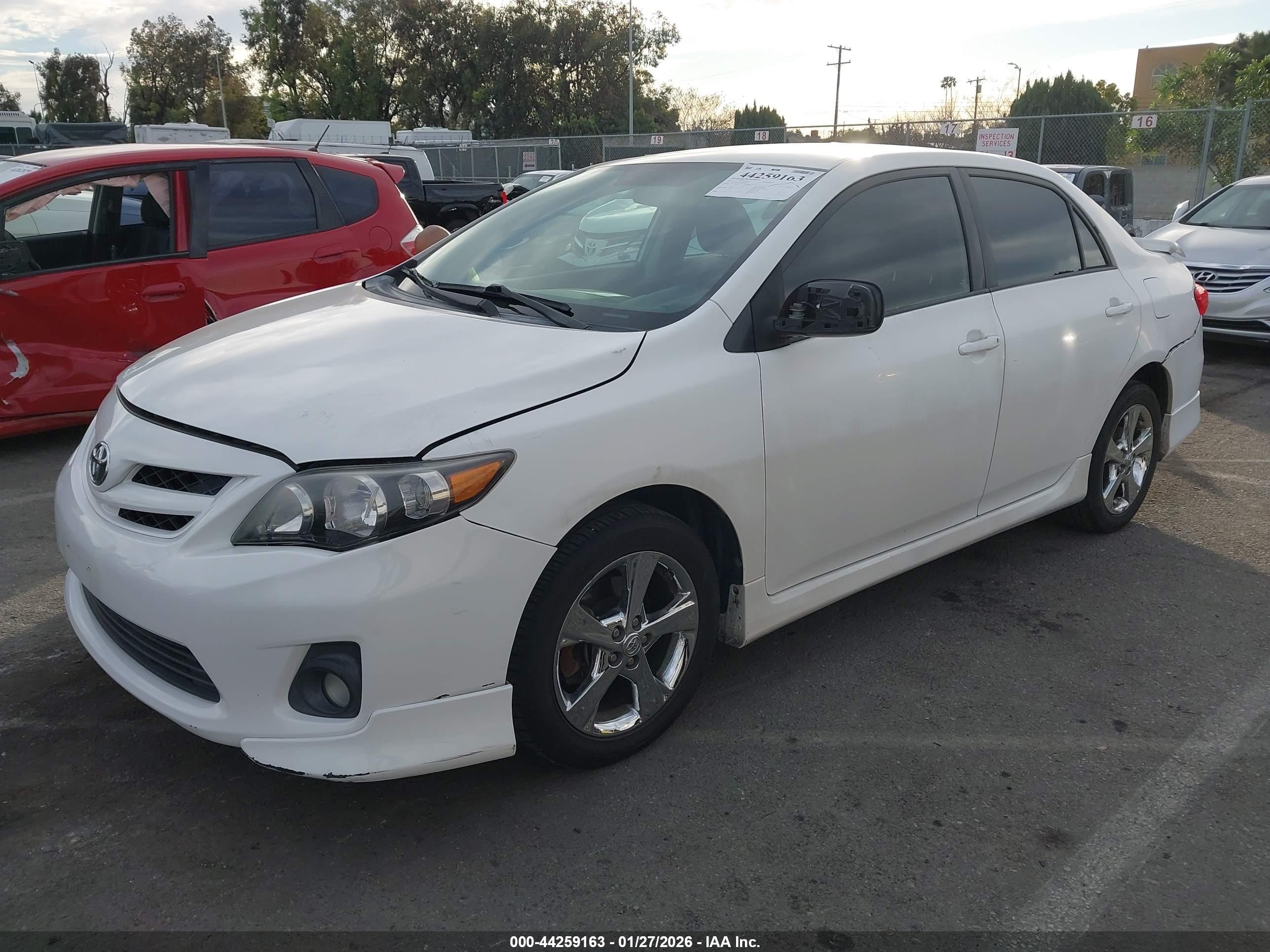 TOYOTA COROLLA image 2