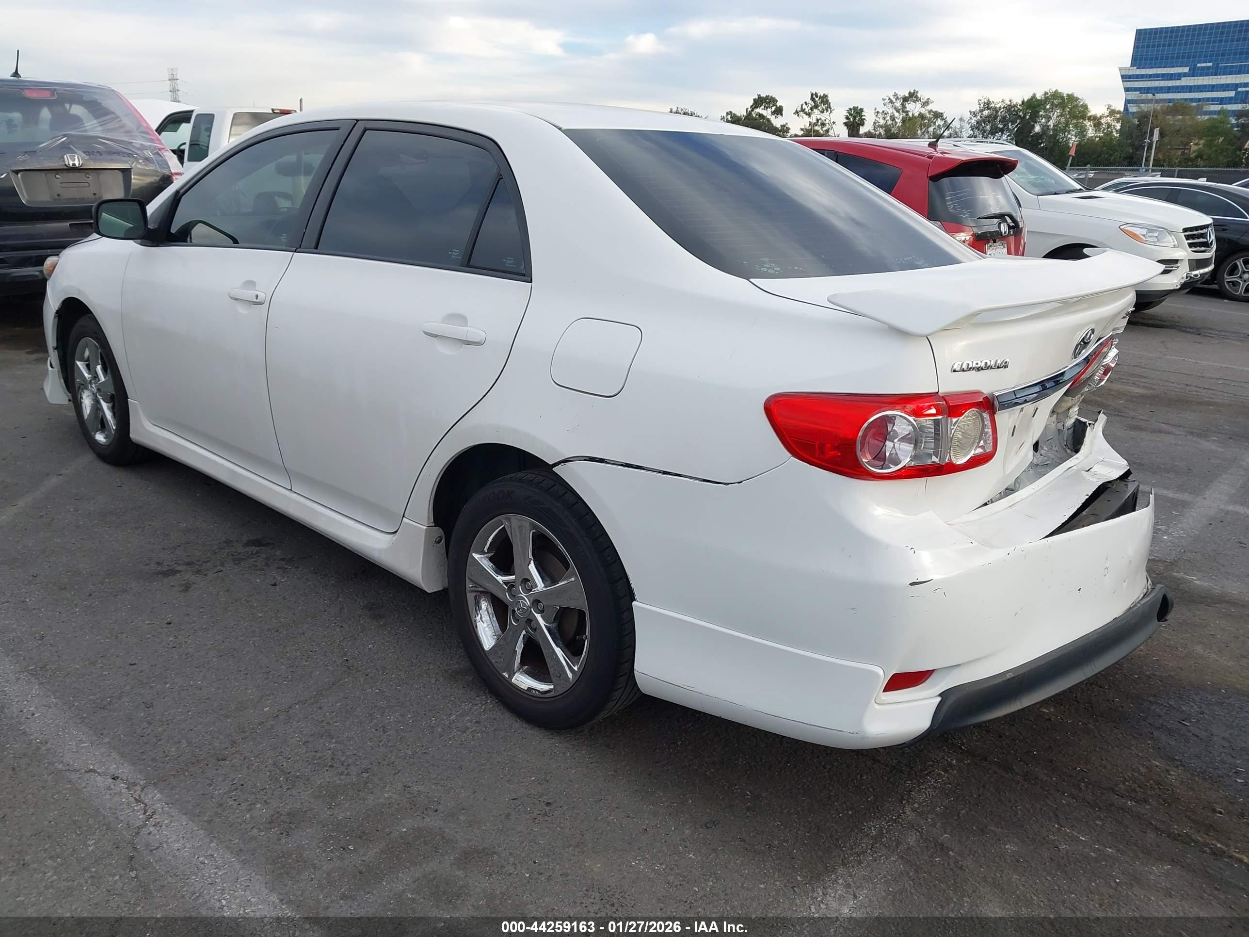 TOYOTA COROLLA image 3