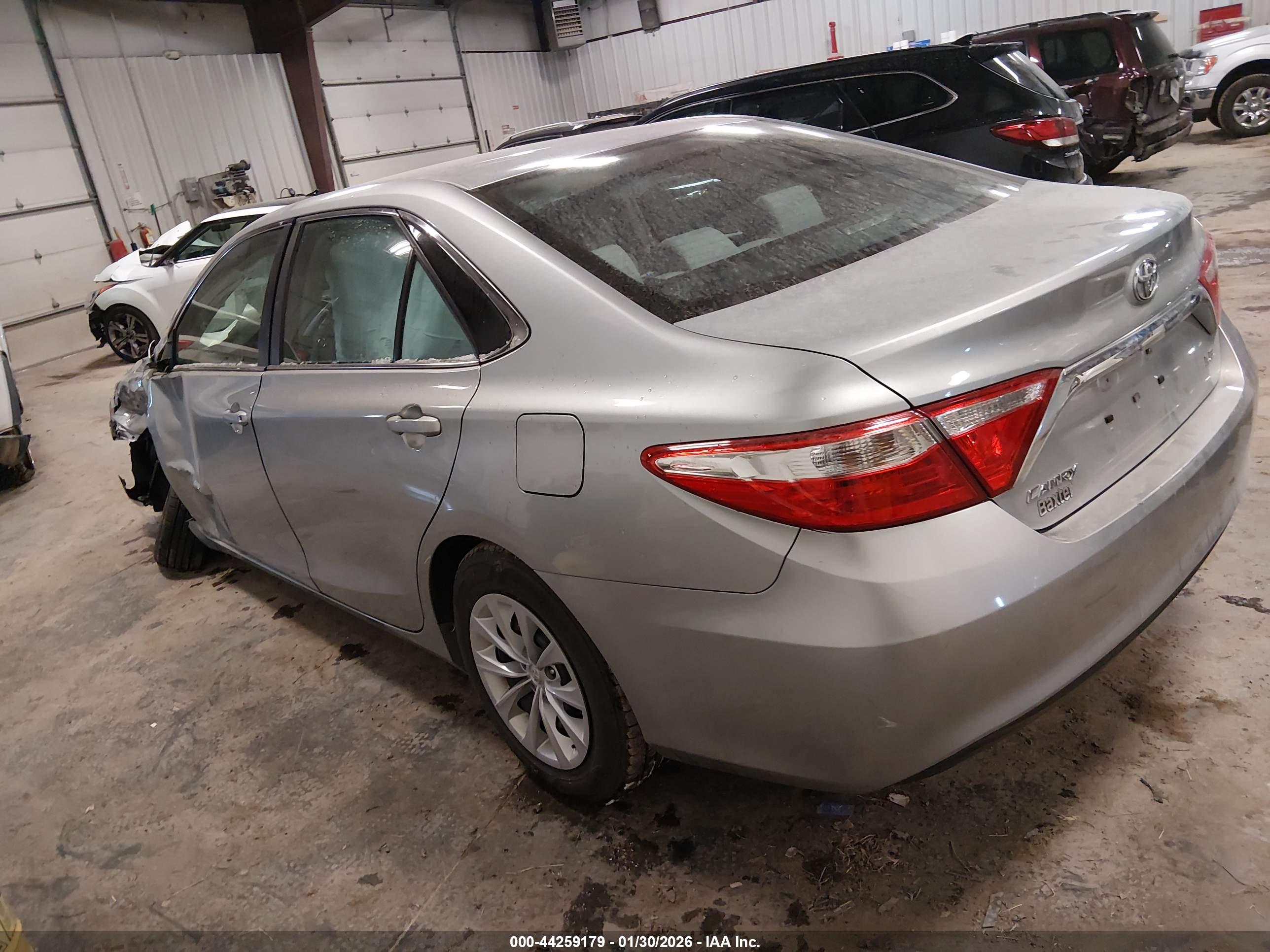 TOYOTA CAMRY image 3