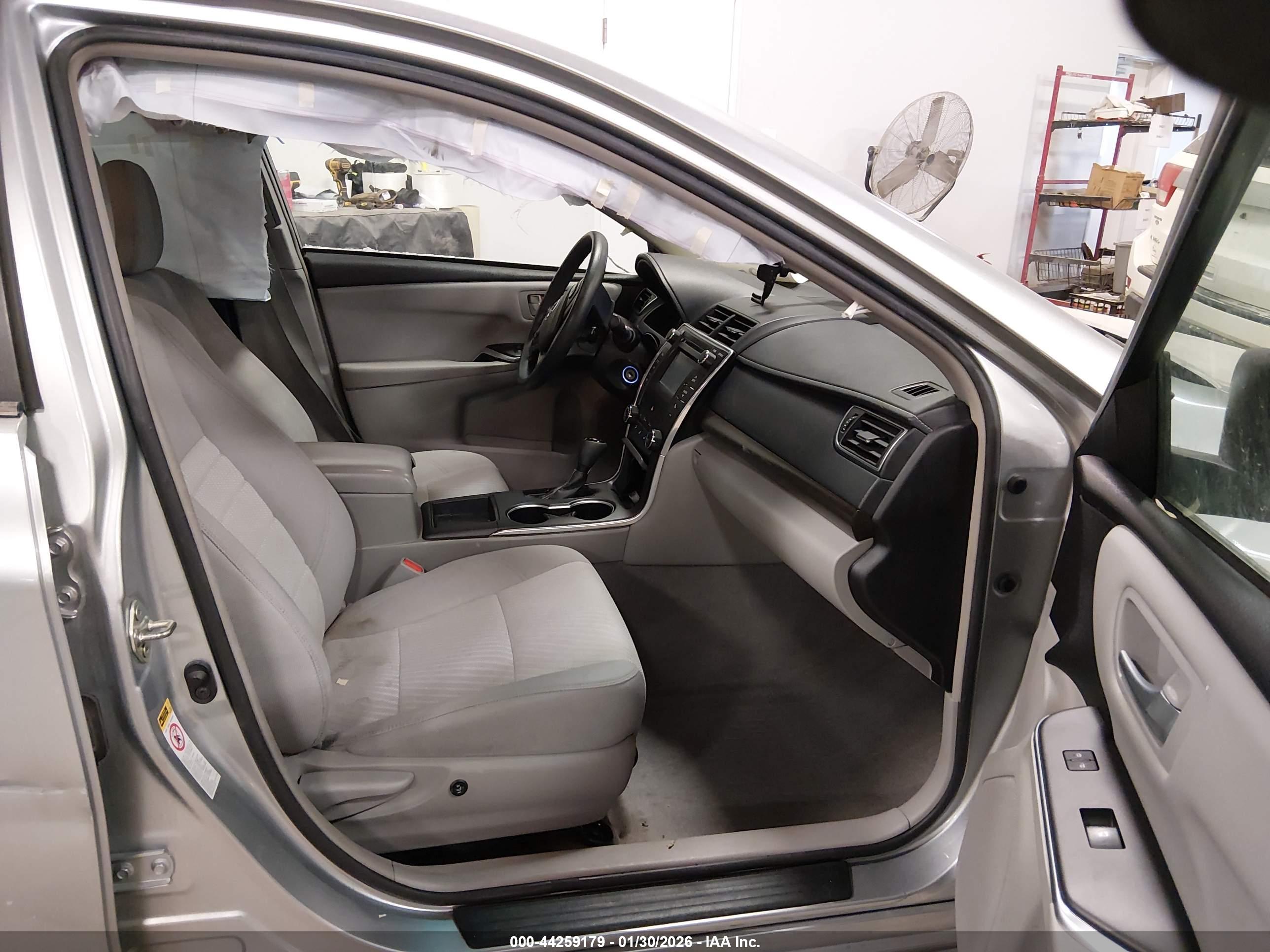 TOYOTA CAMRY image 5