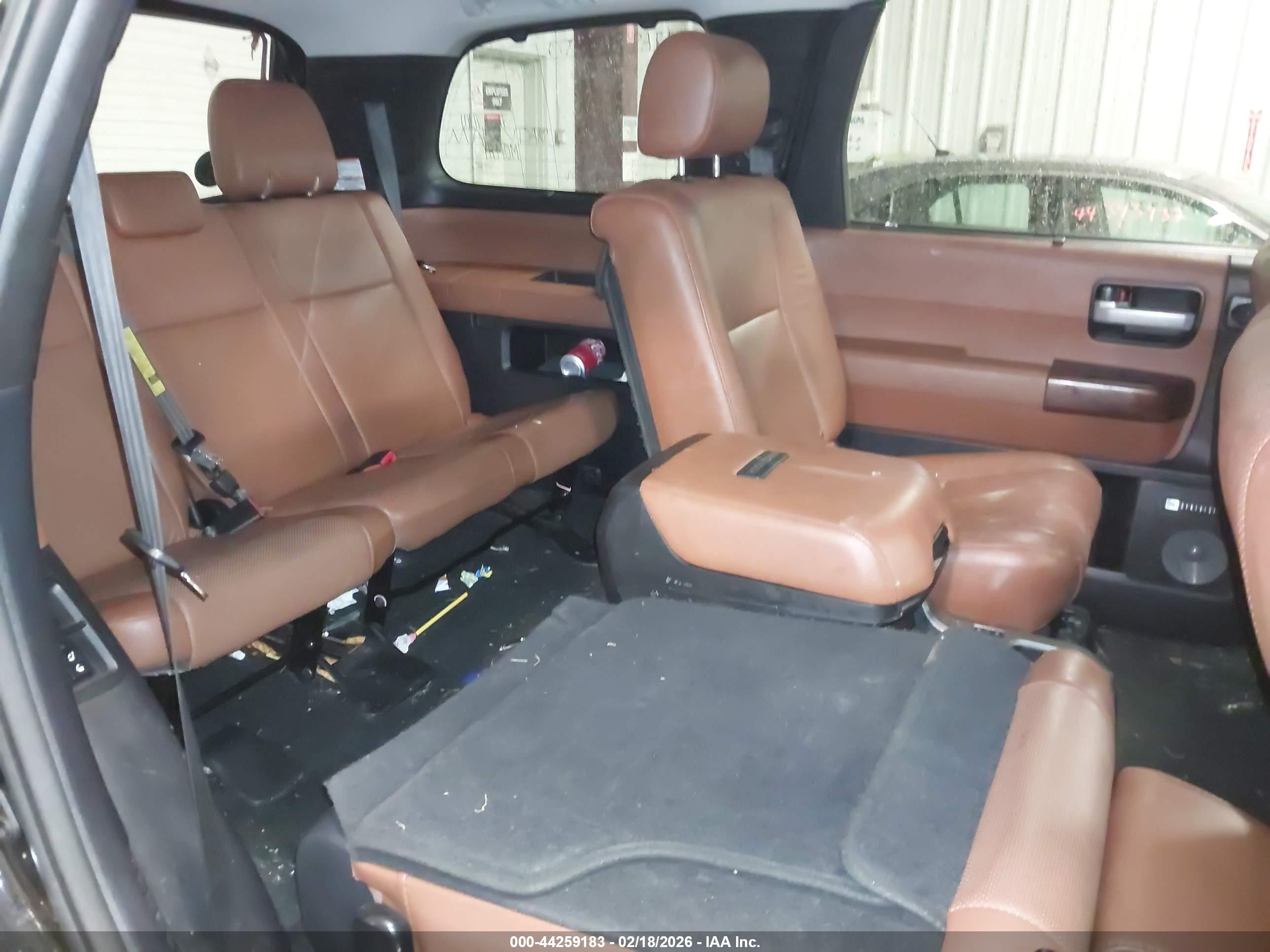 TOYOTA SEQUOIA image 8