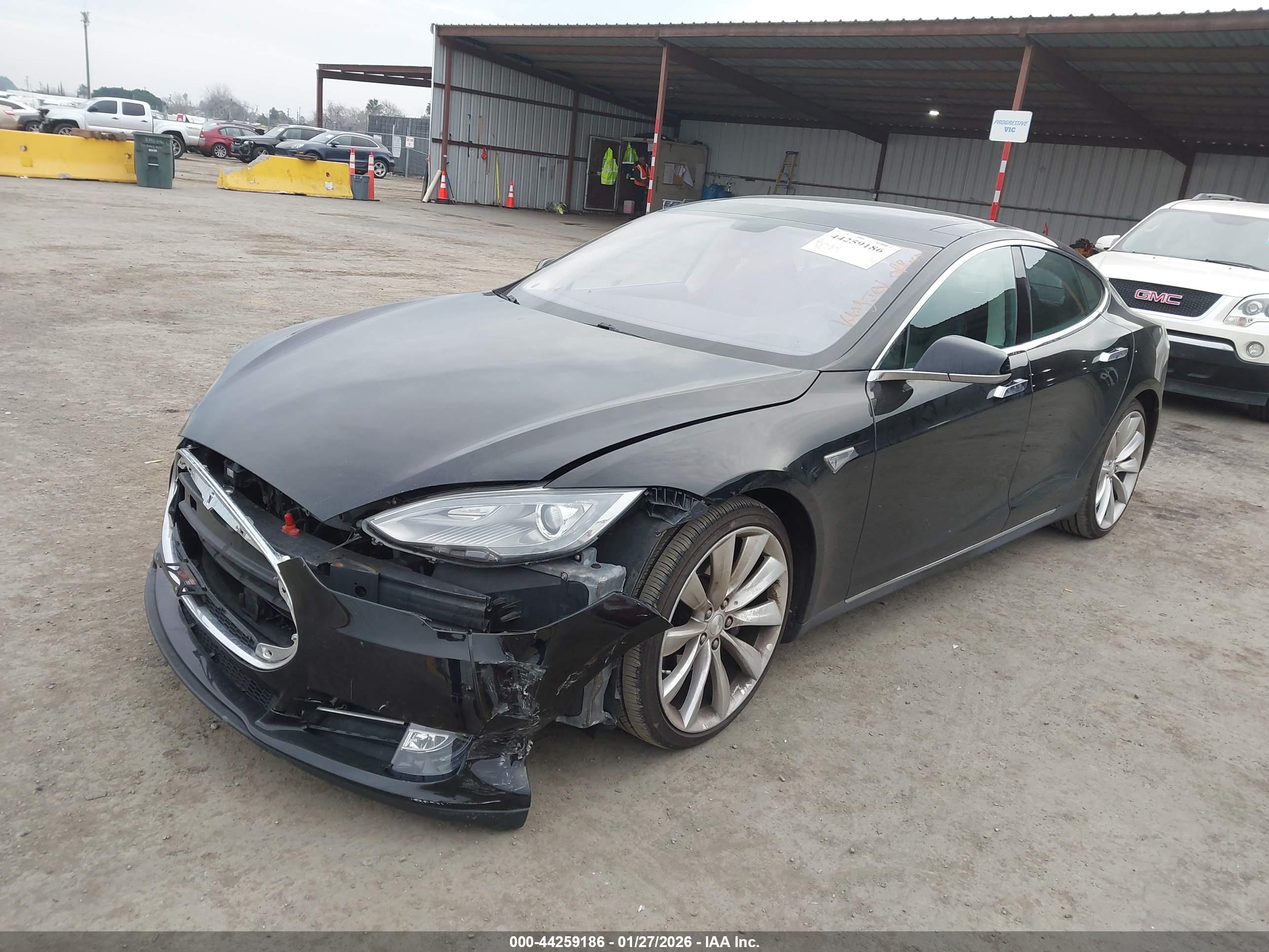 TESLA MODEL image 2