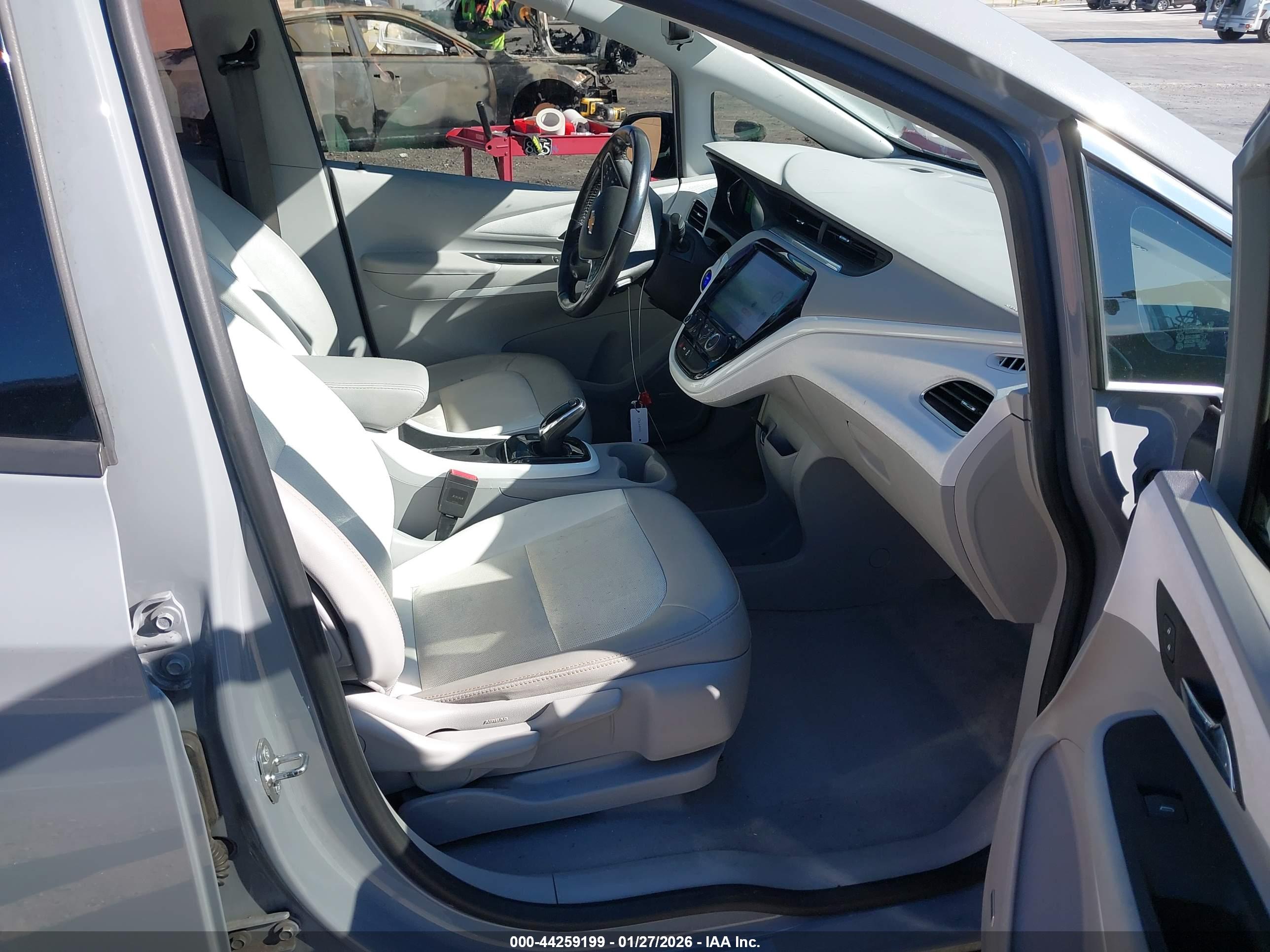 CHEVROLET BOLT image 5