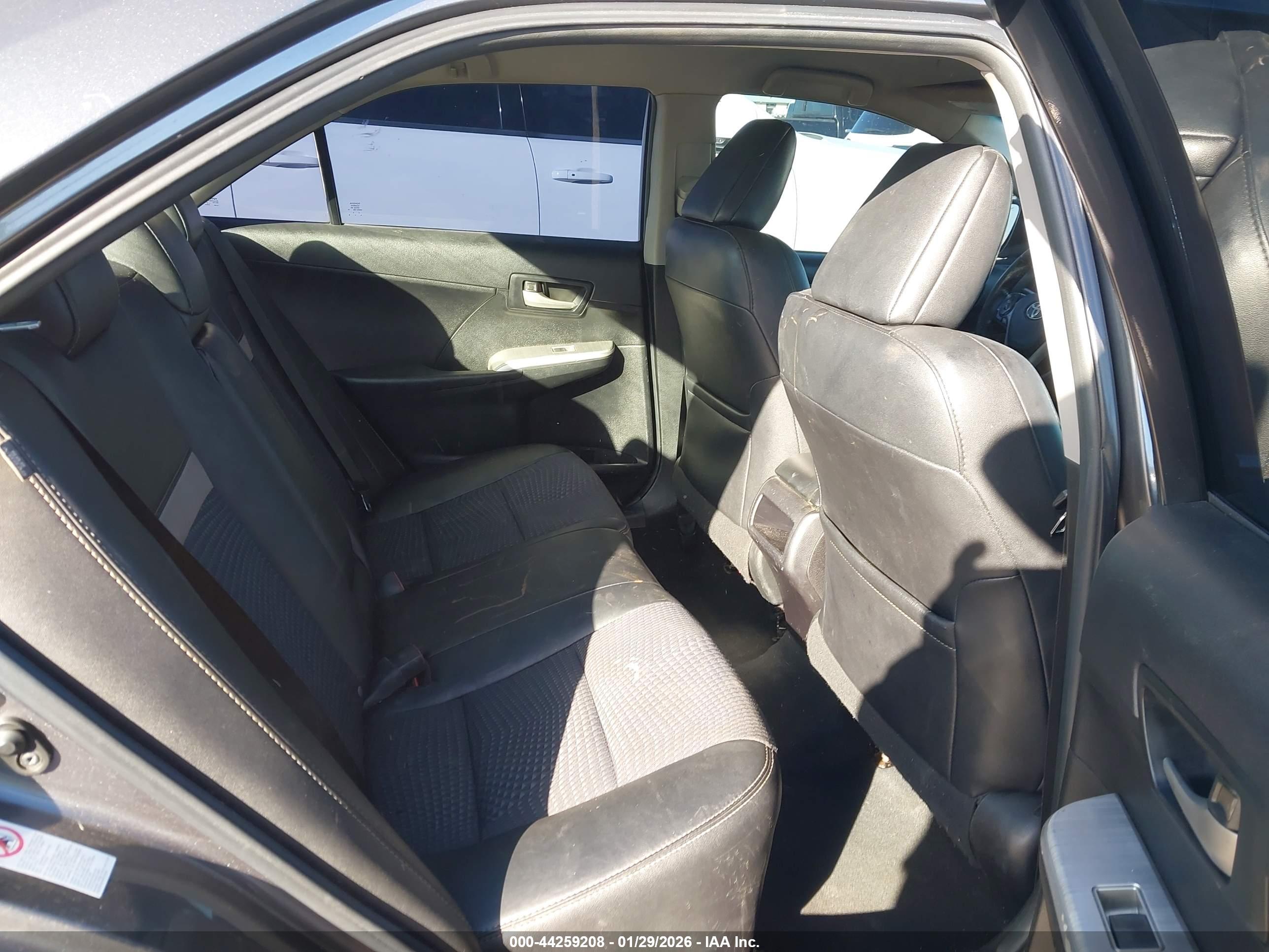 TOYOTA CAMRY image 8