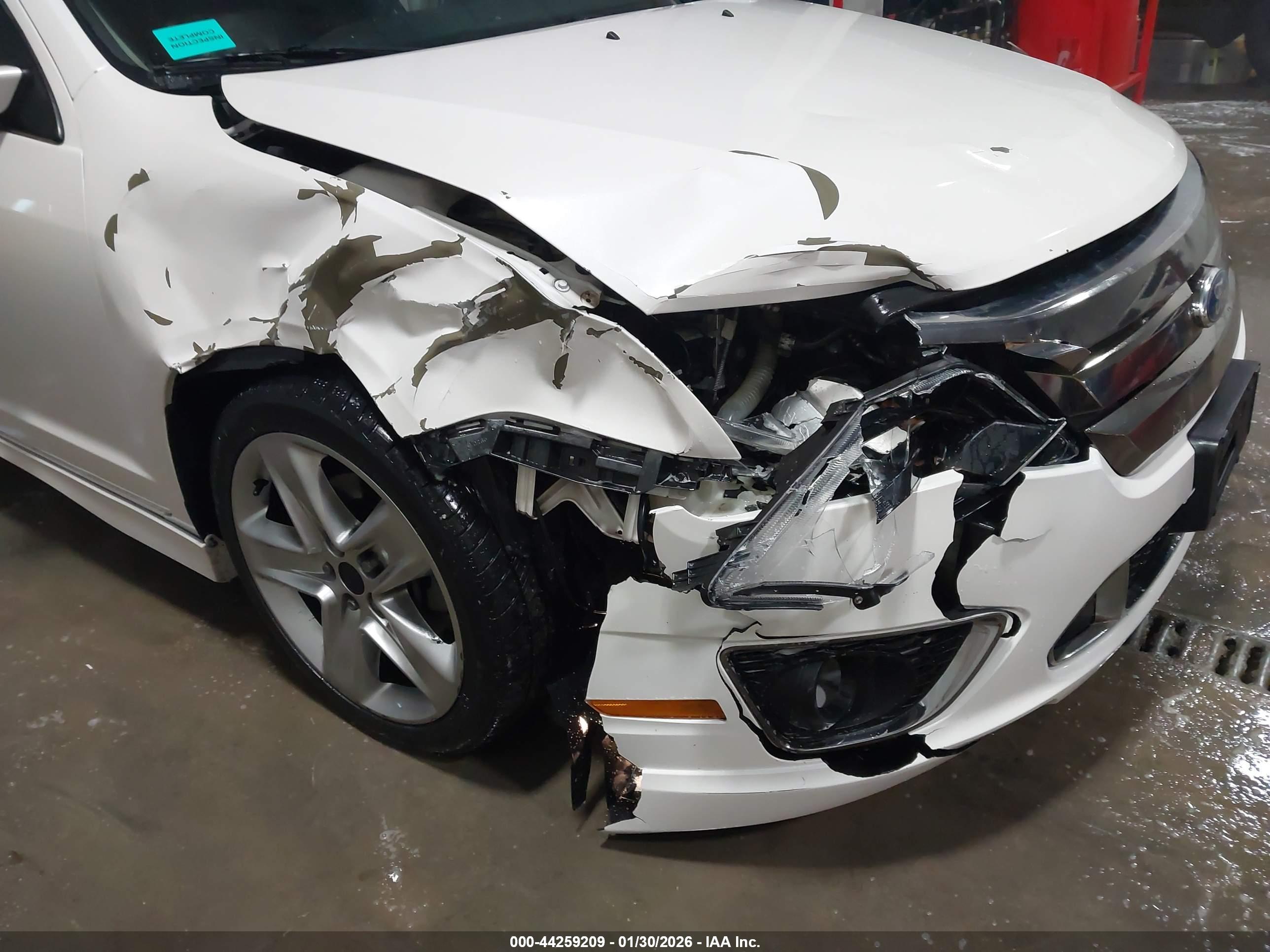 FORD FUSION image 6