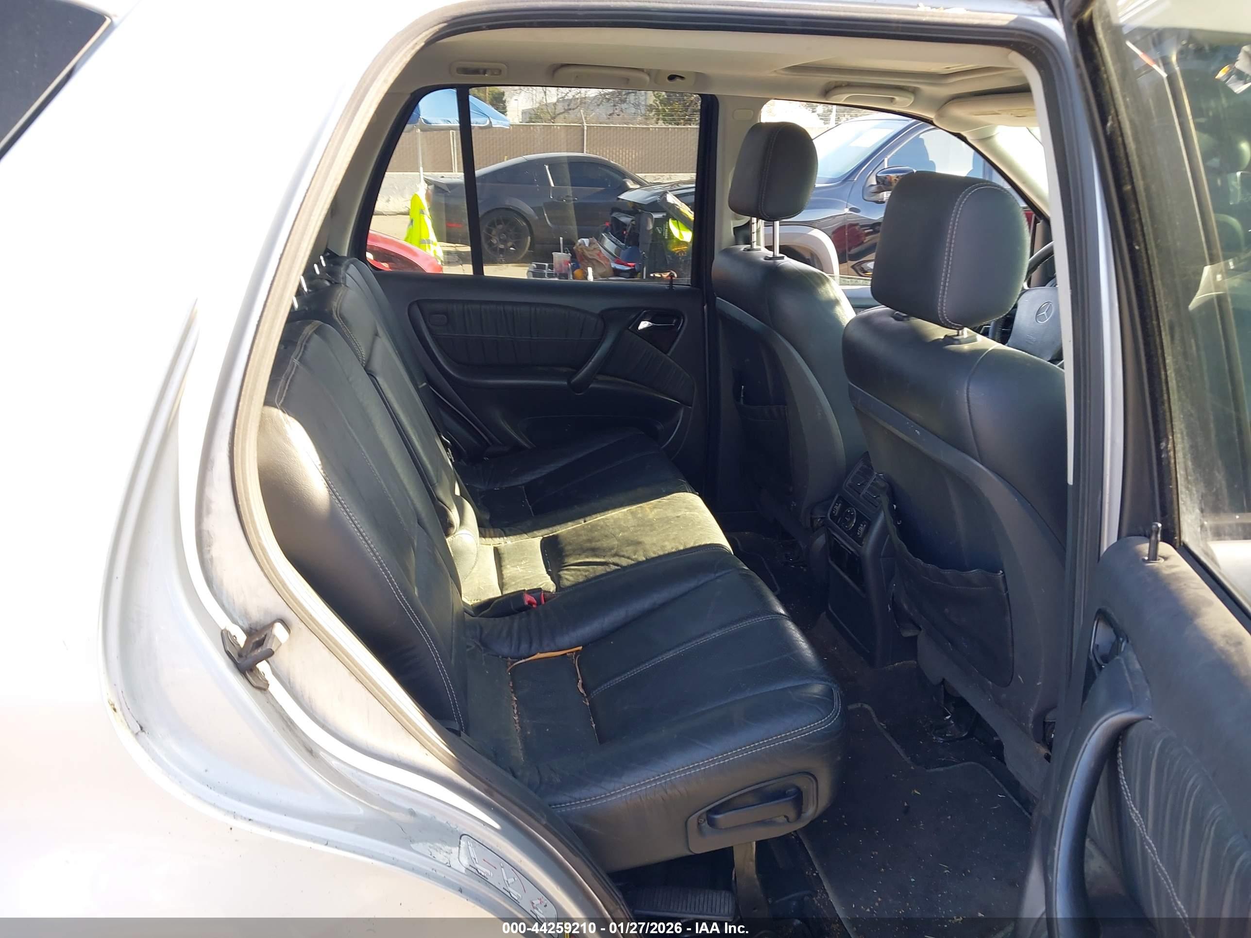MERCEDES-BENZ ML image 8