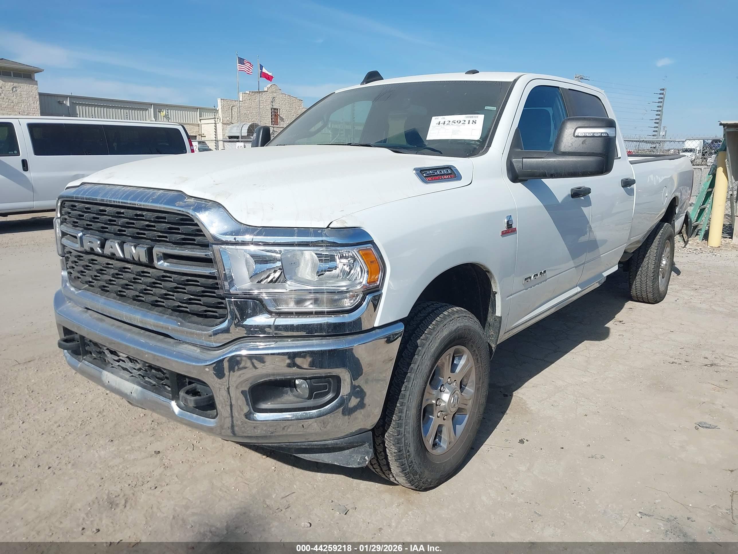 RAM 2500 image 2