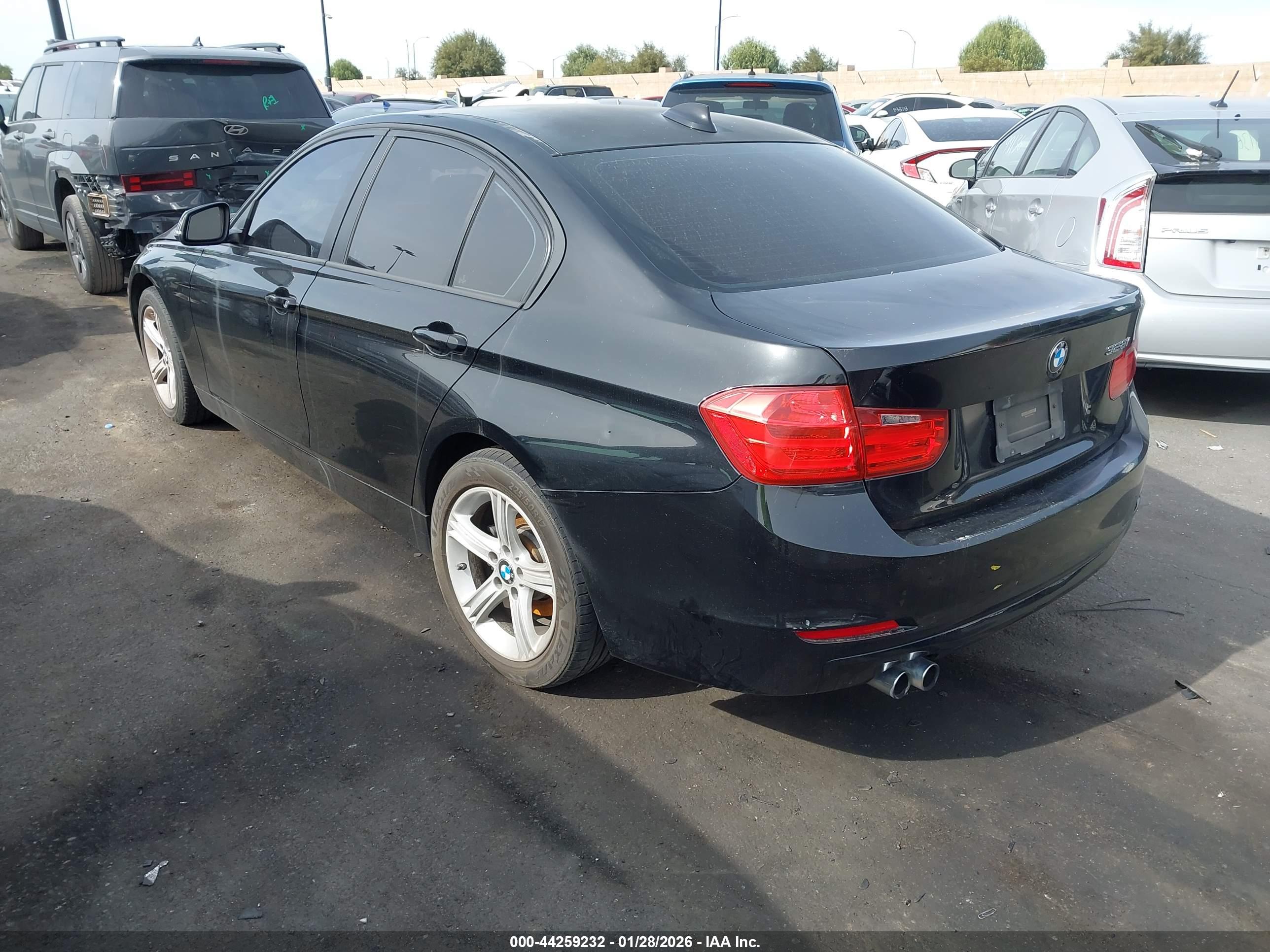 BMW 328I image 3