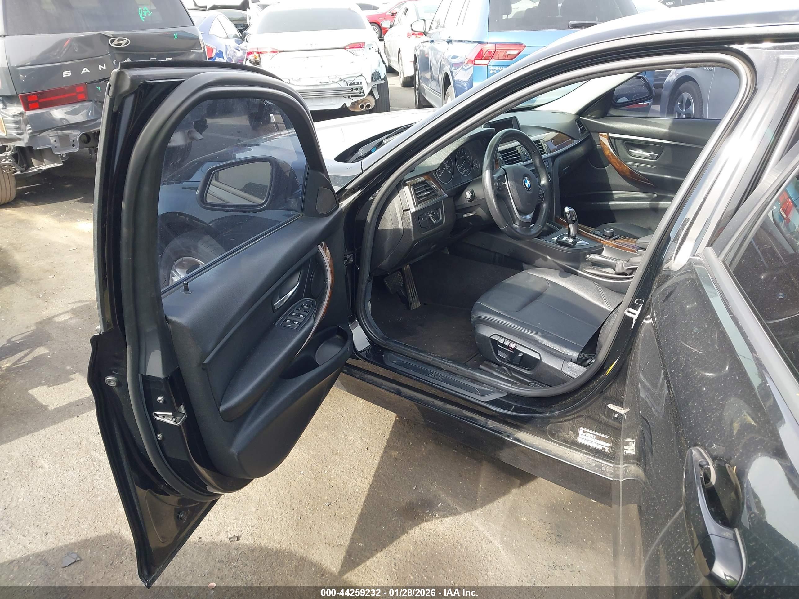 BMW 328I image 5