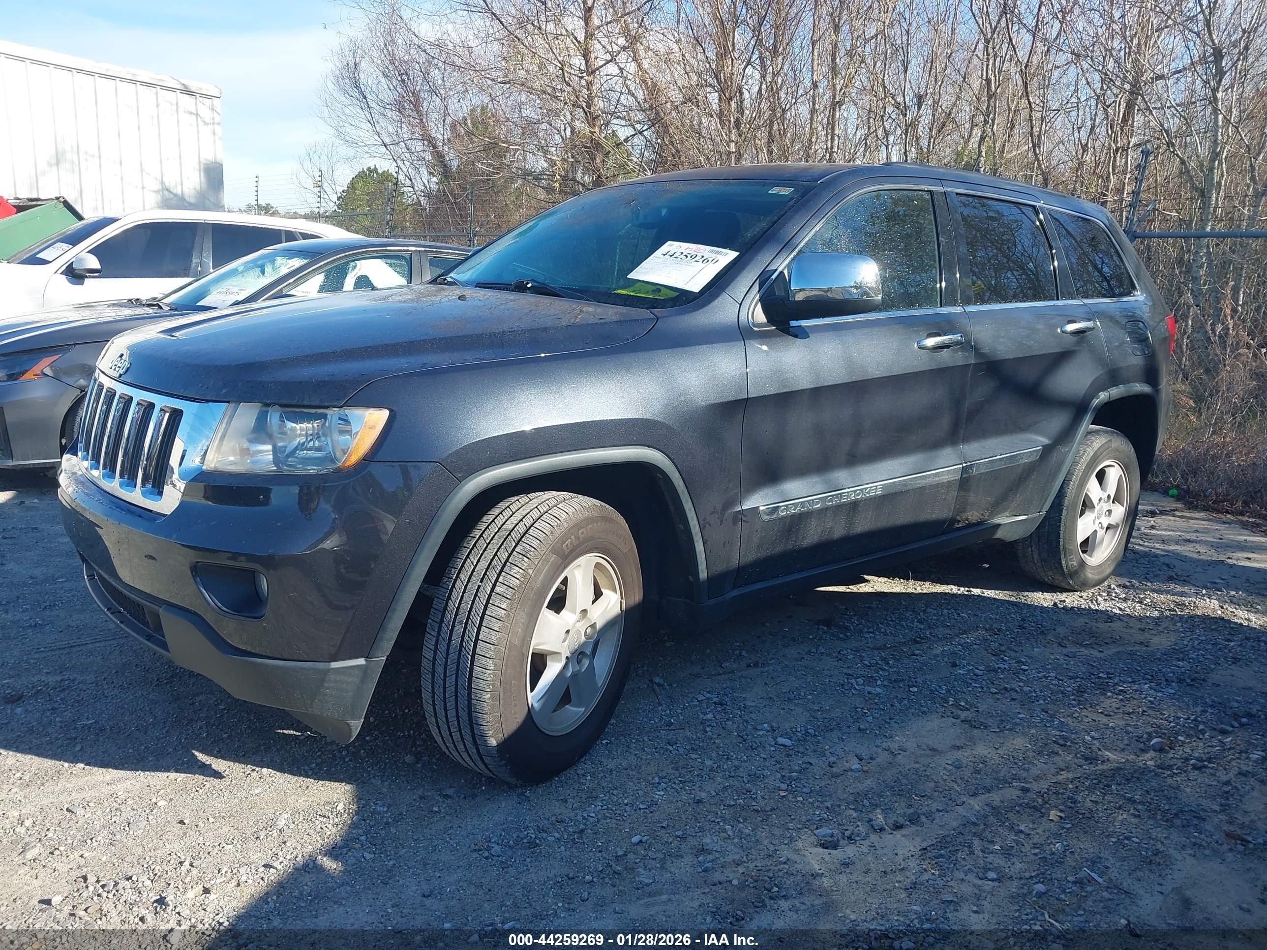 JEEP GRAND image 2