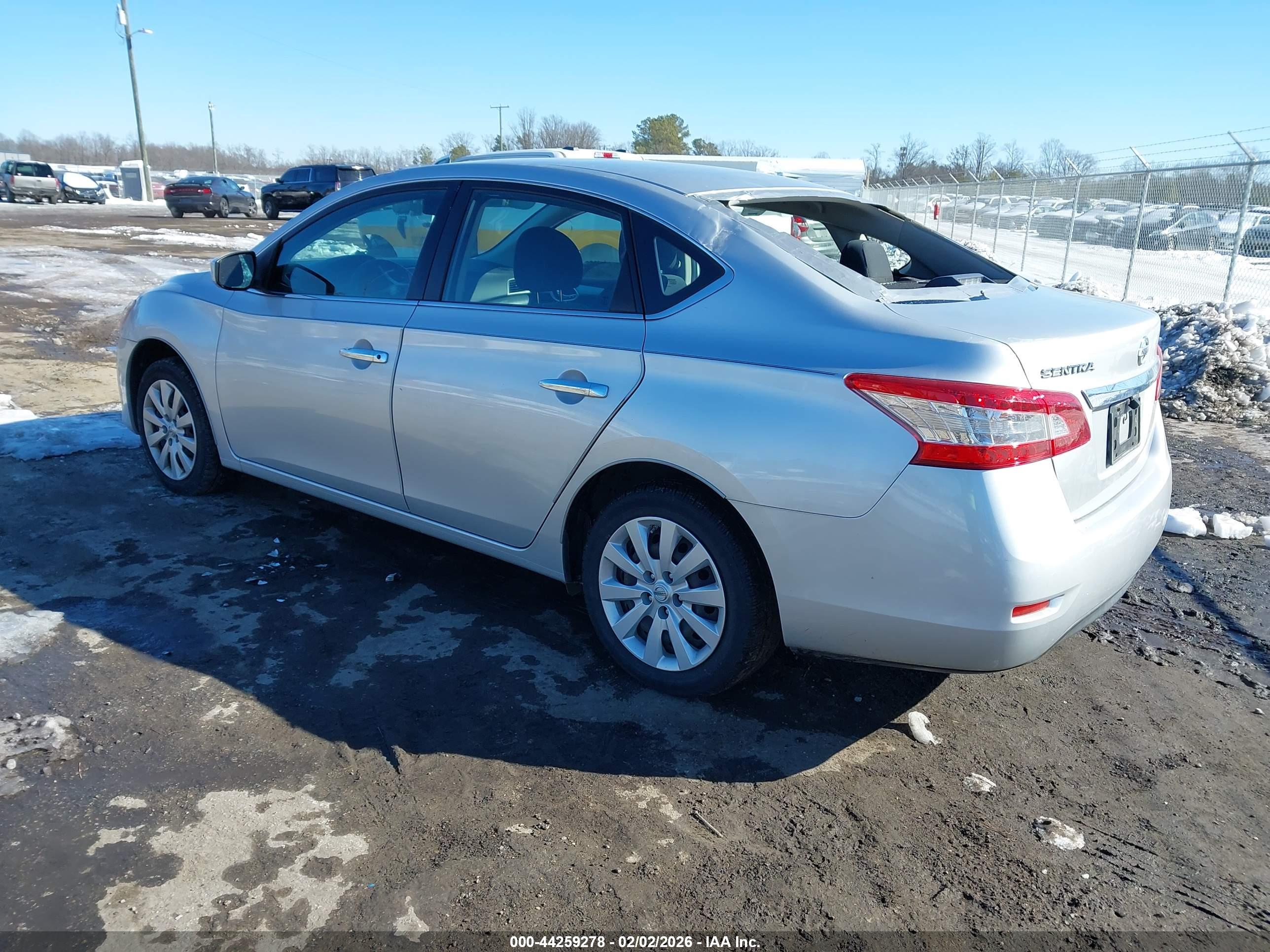 NISSAN SENTRA image 3