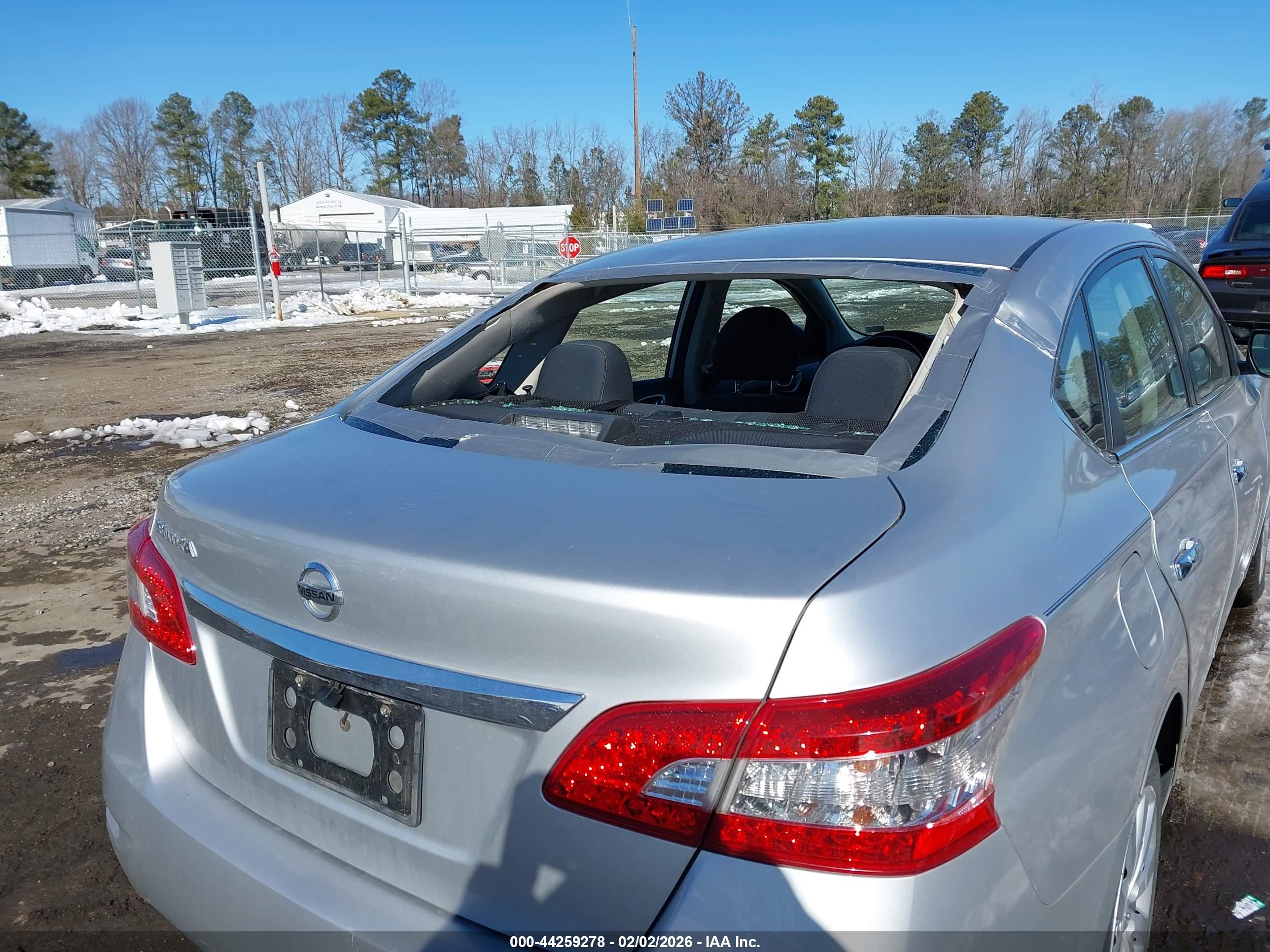 NISSAN SENTRA image 6