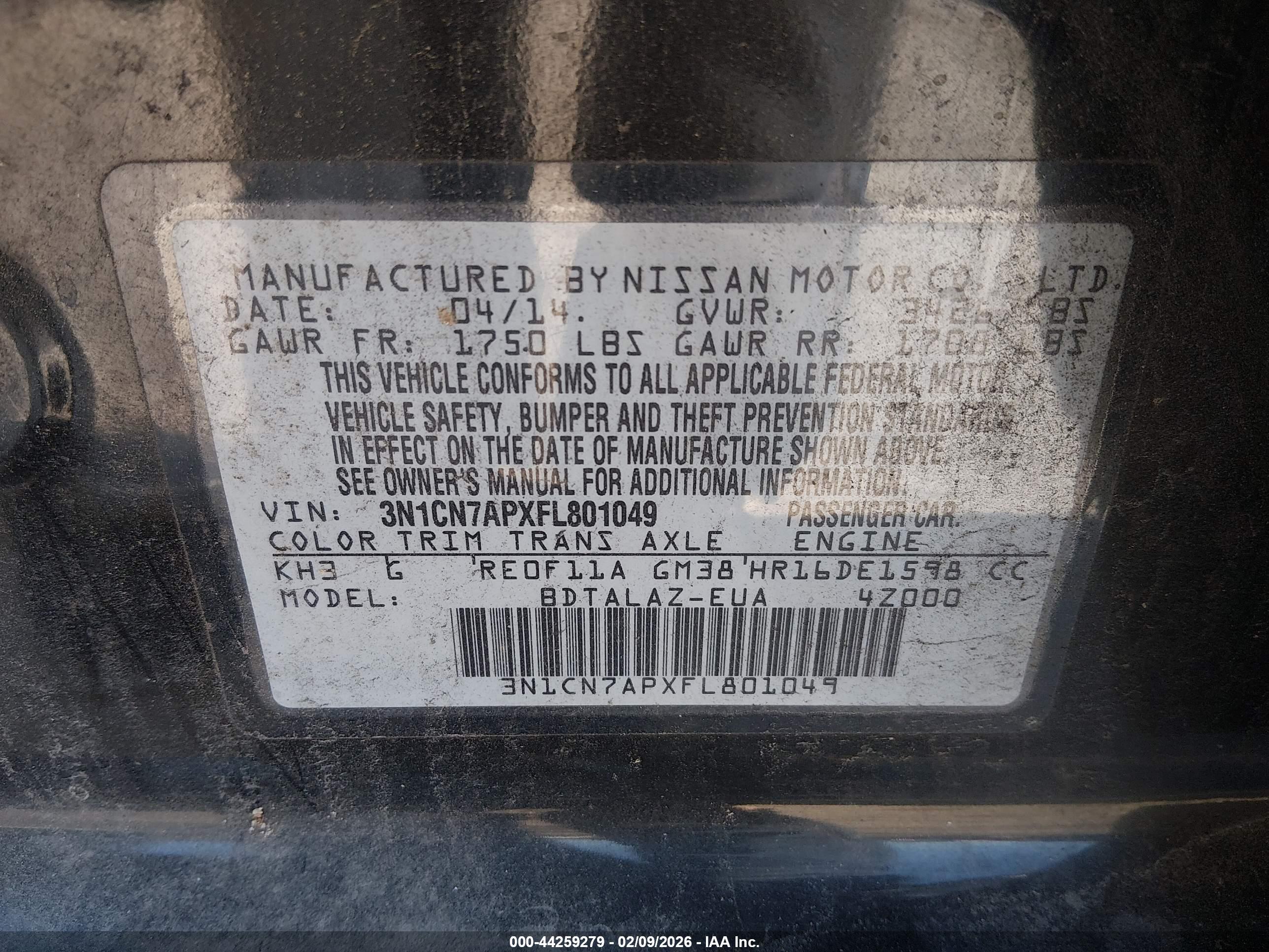 NISSAN VERSA image 9