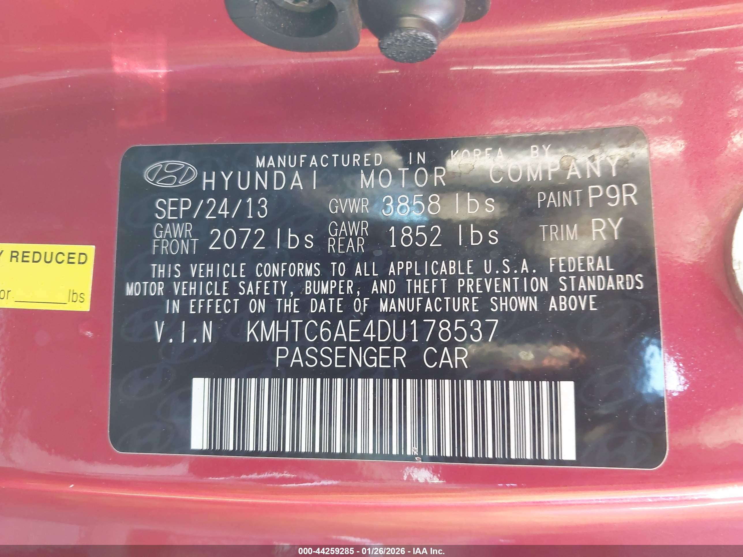 HYUNDAI VELOSTER image 9