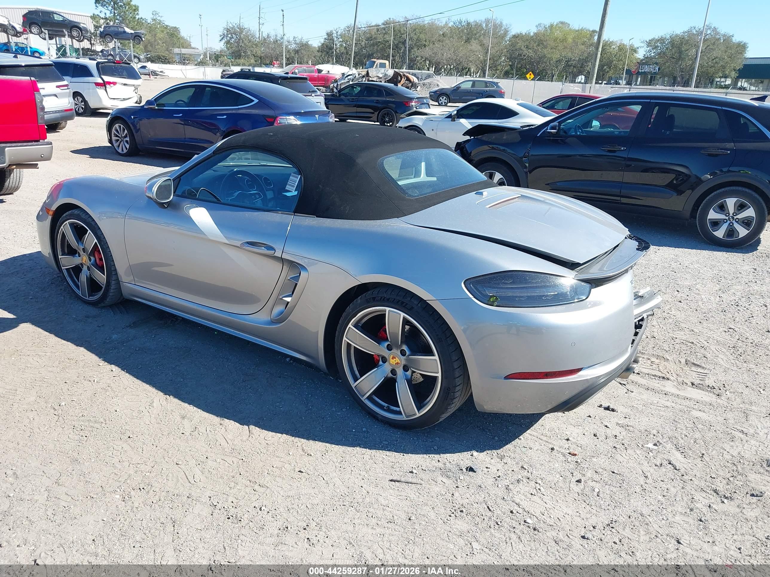 PORSCHE 718 image 3