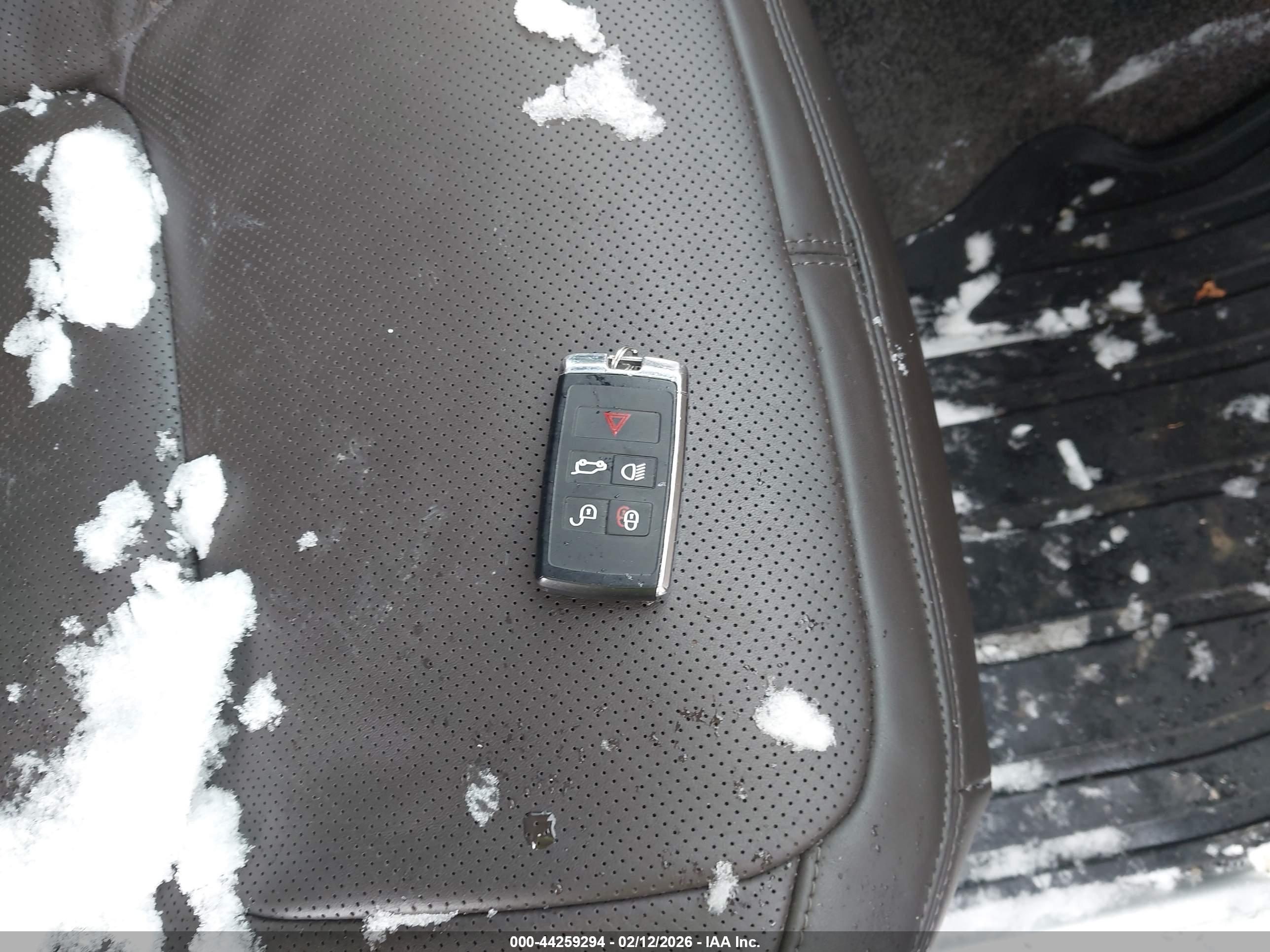 LAND ROVER image 11