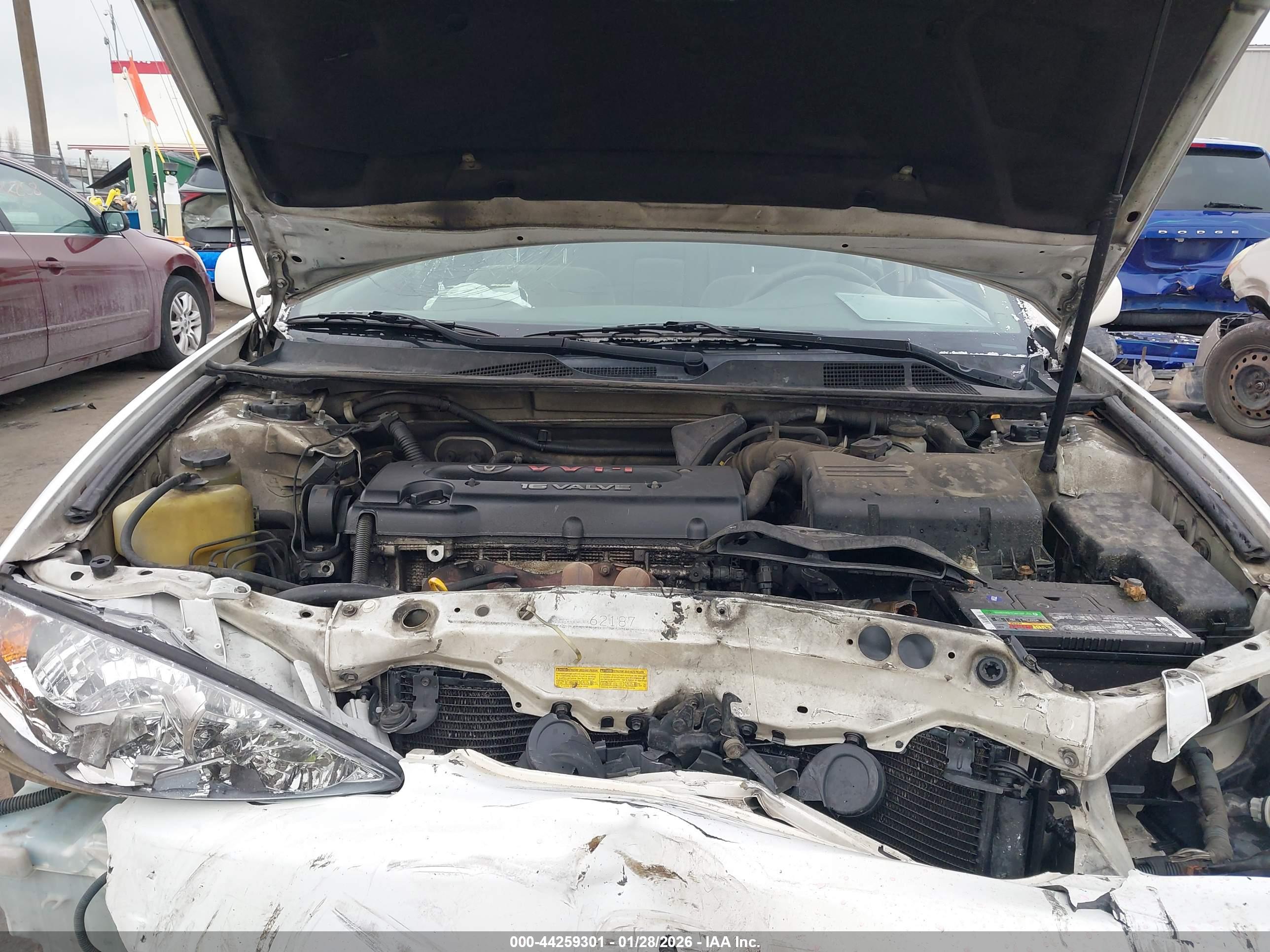 TOYOTA CAMRY image 10