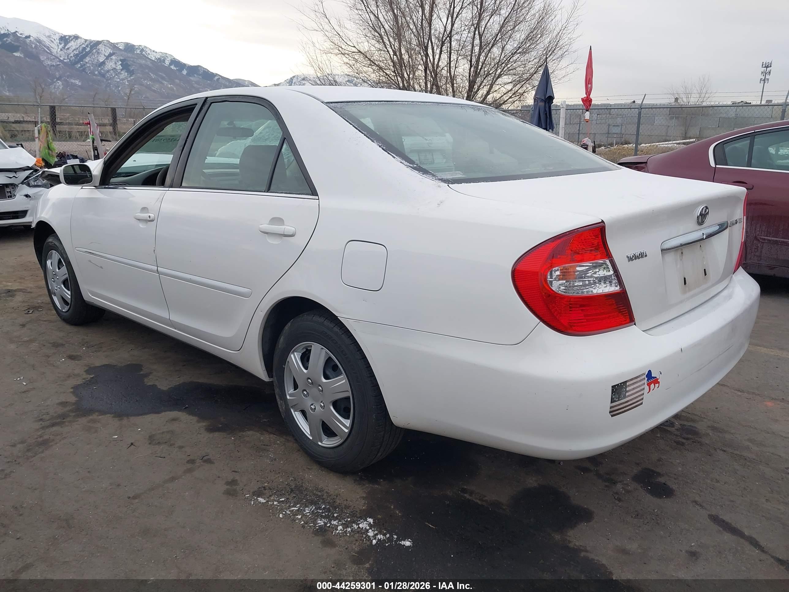 TOYOTA CAMRY image 3