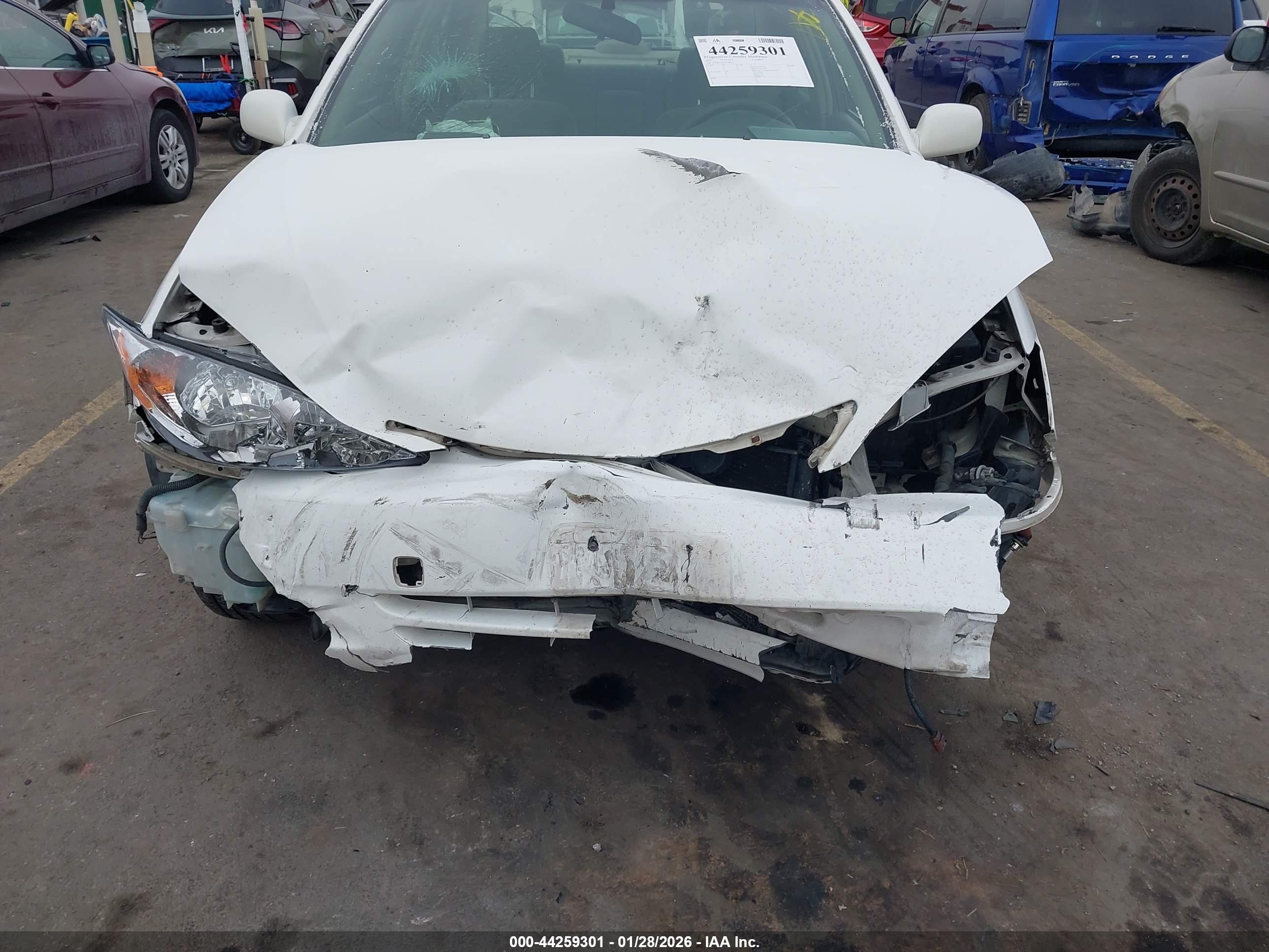 TOYOTA CAMRY image 6