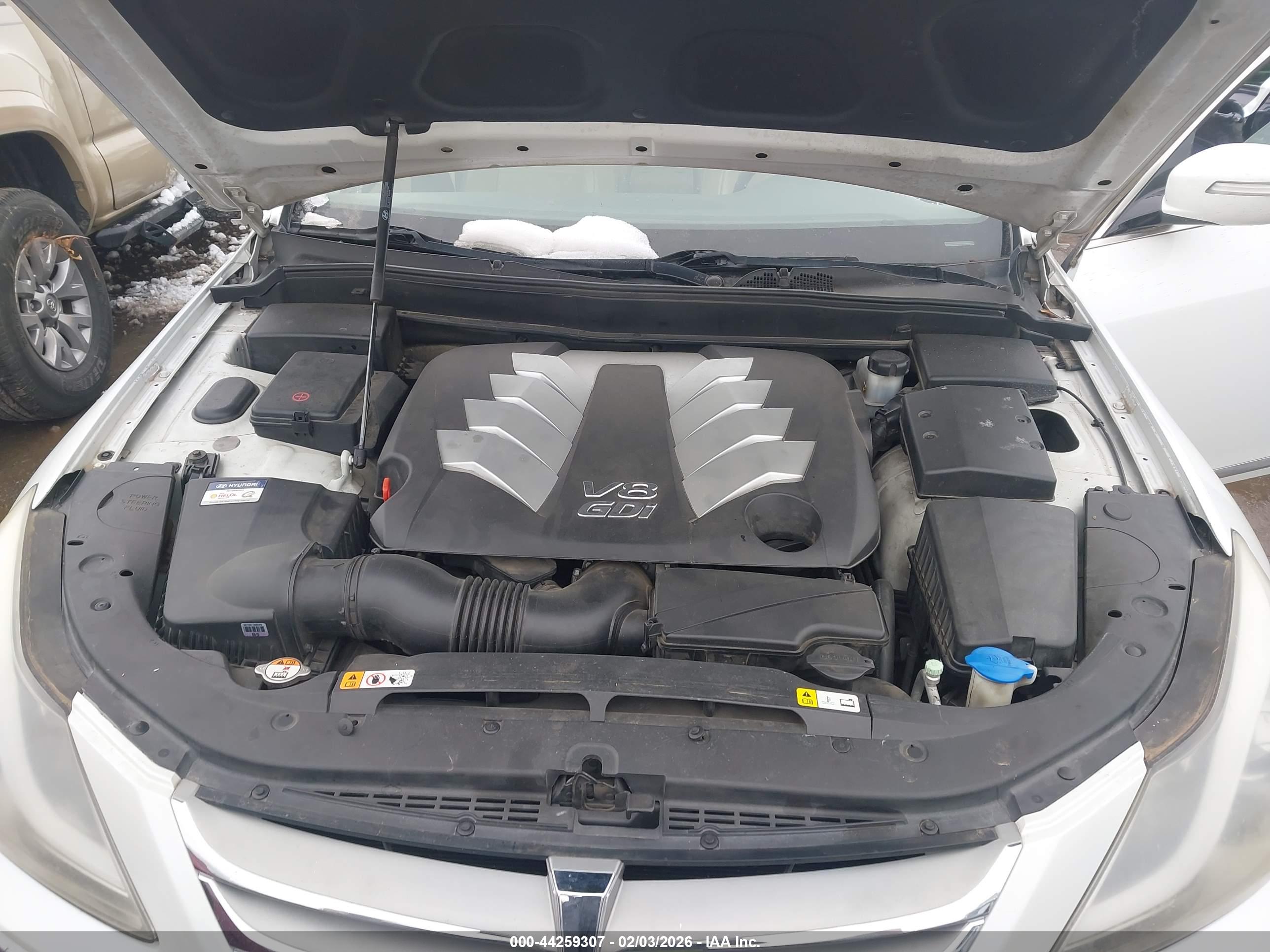 HYUNDAI GENESIS image 10