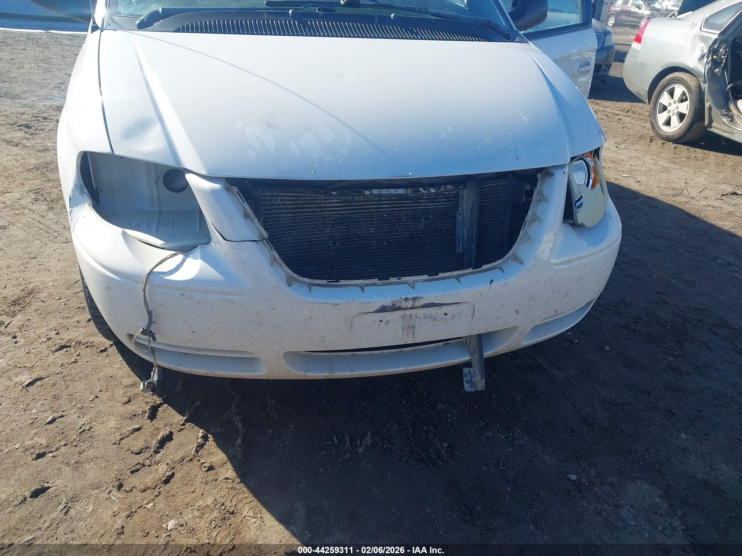 CHRYSLER TOWN image 6