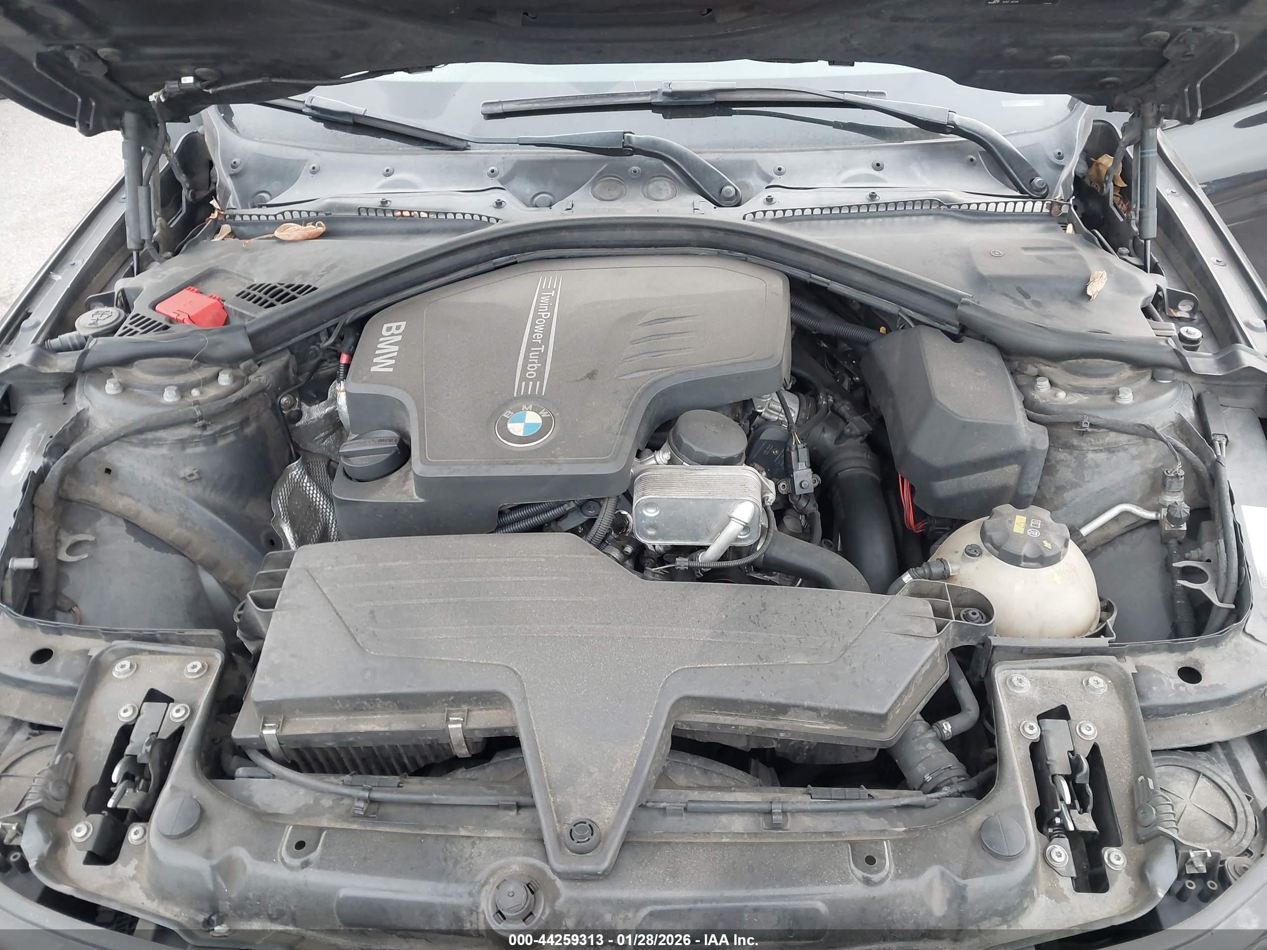BMW 320I image 10
