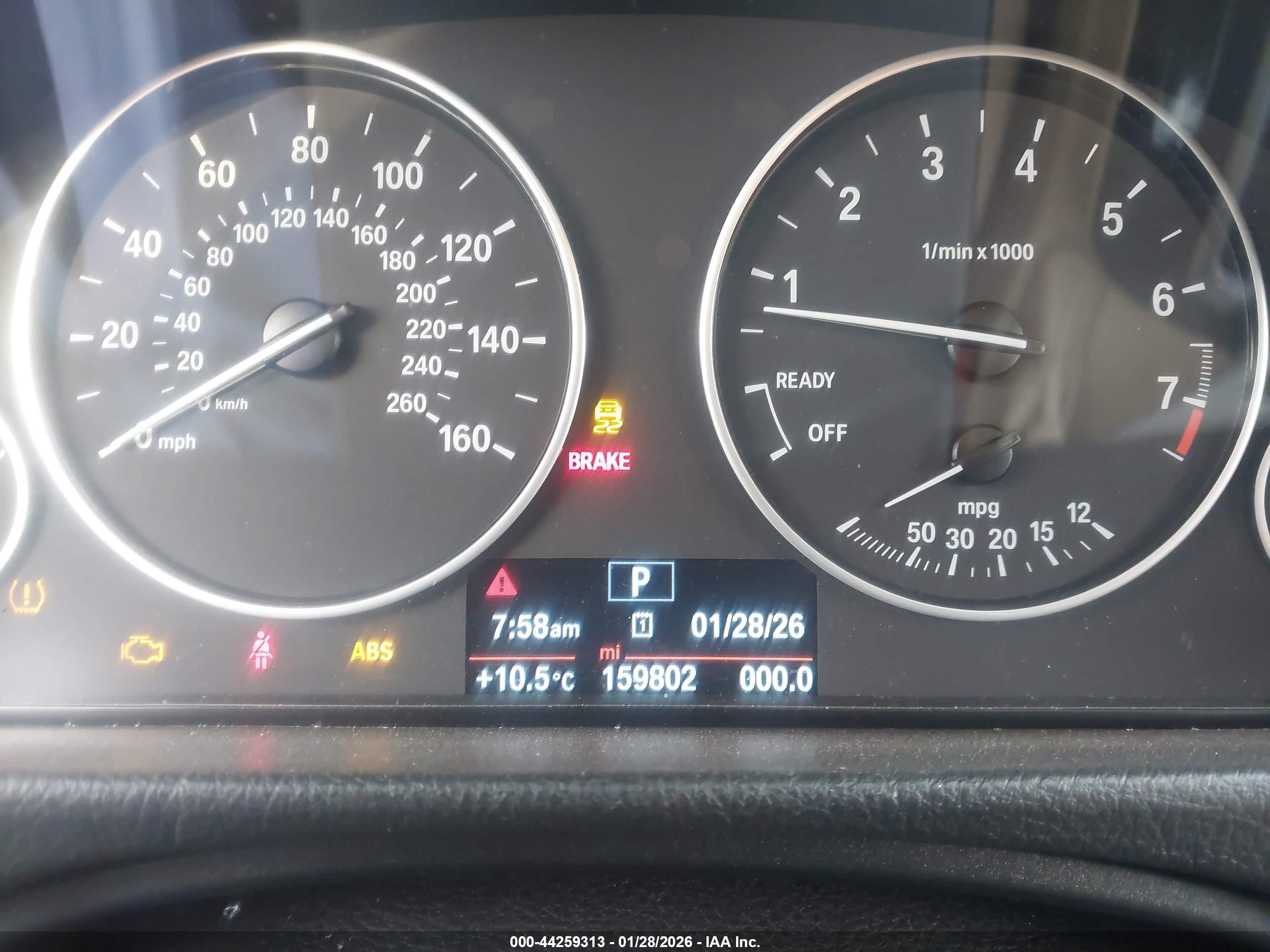 BMW 320I image 7