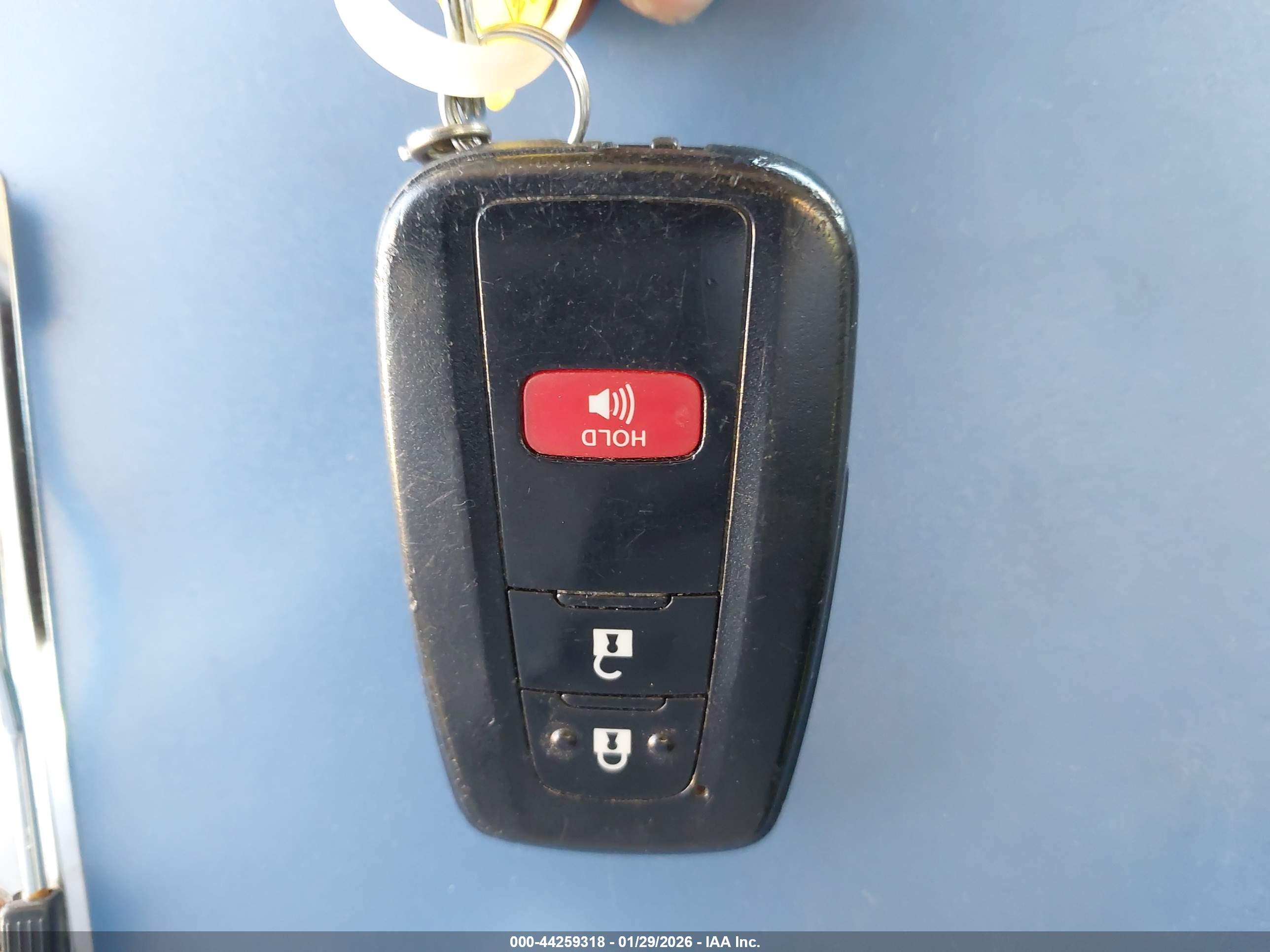 TOYOTA PRIUS image 11
