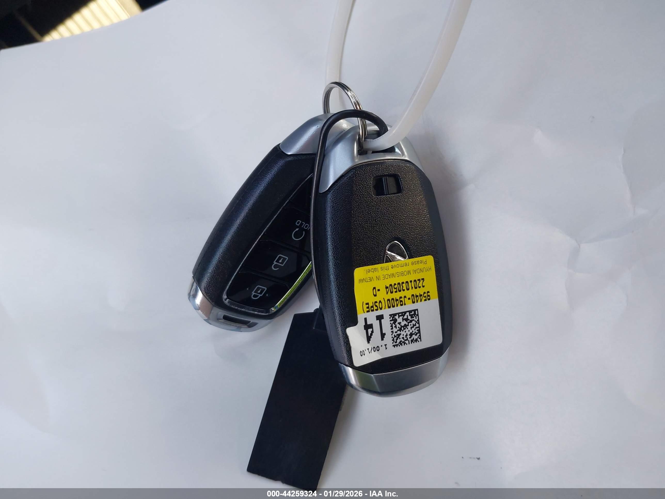 HYUNDAI KONA image 11