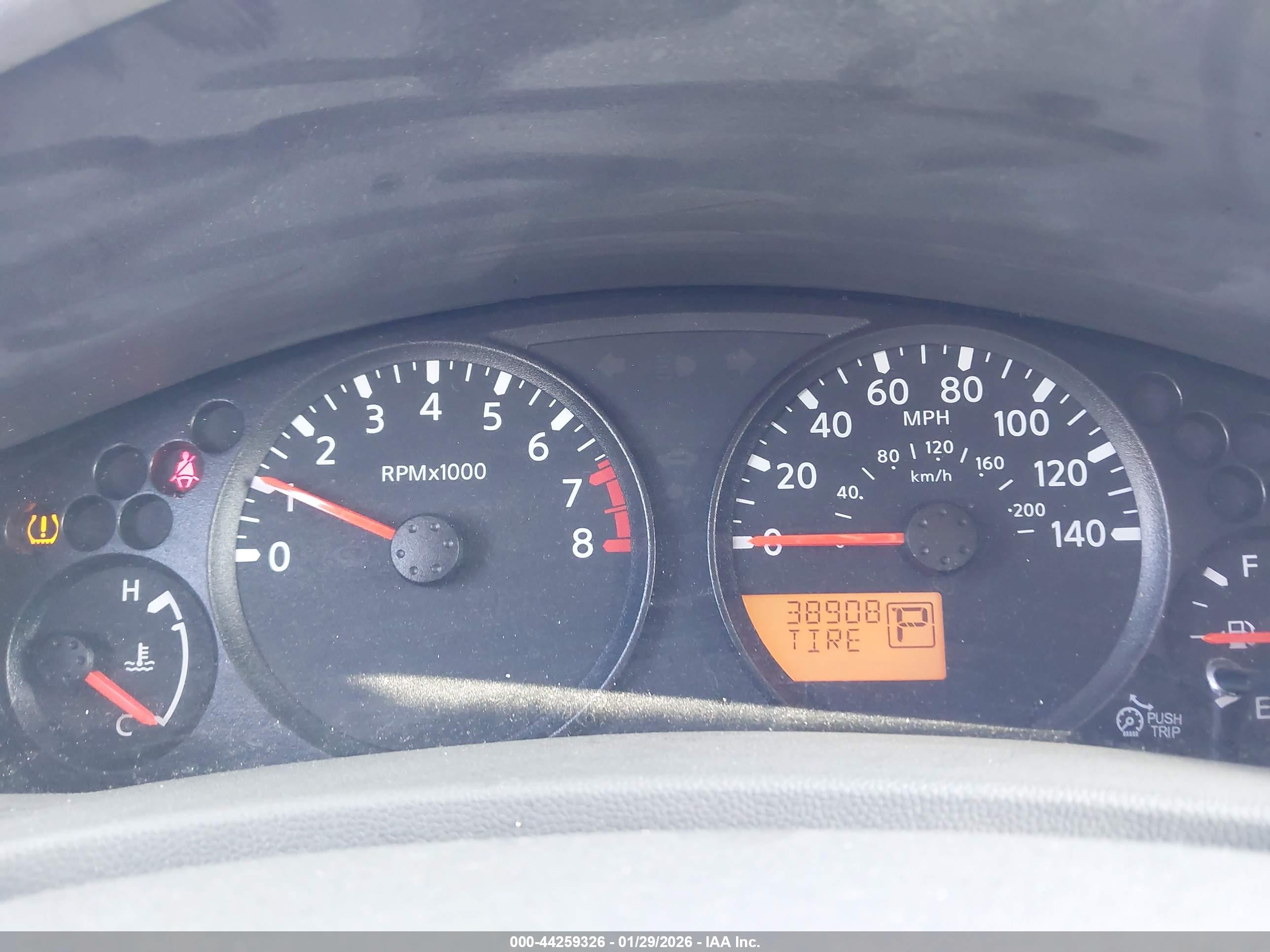NISSAN FRONTIER image 7