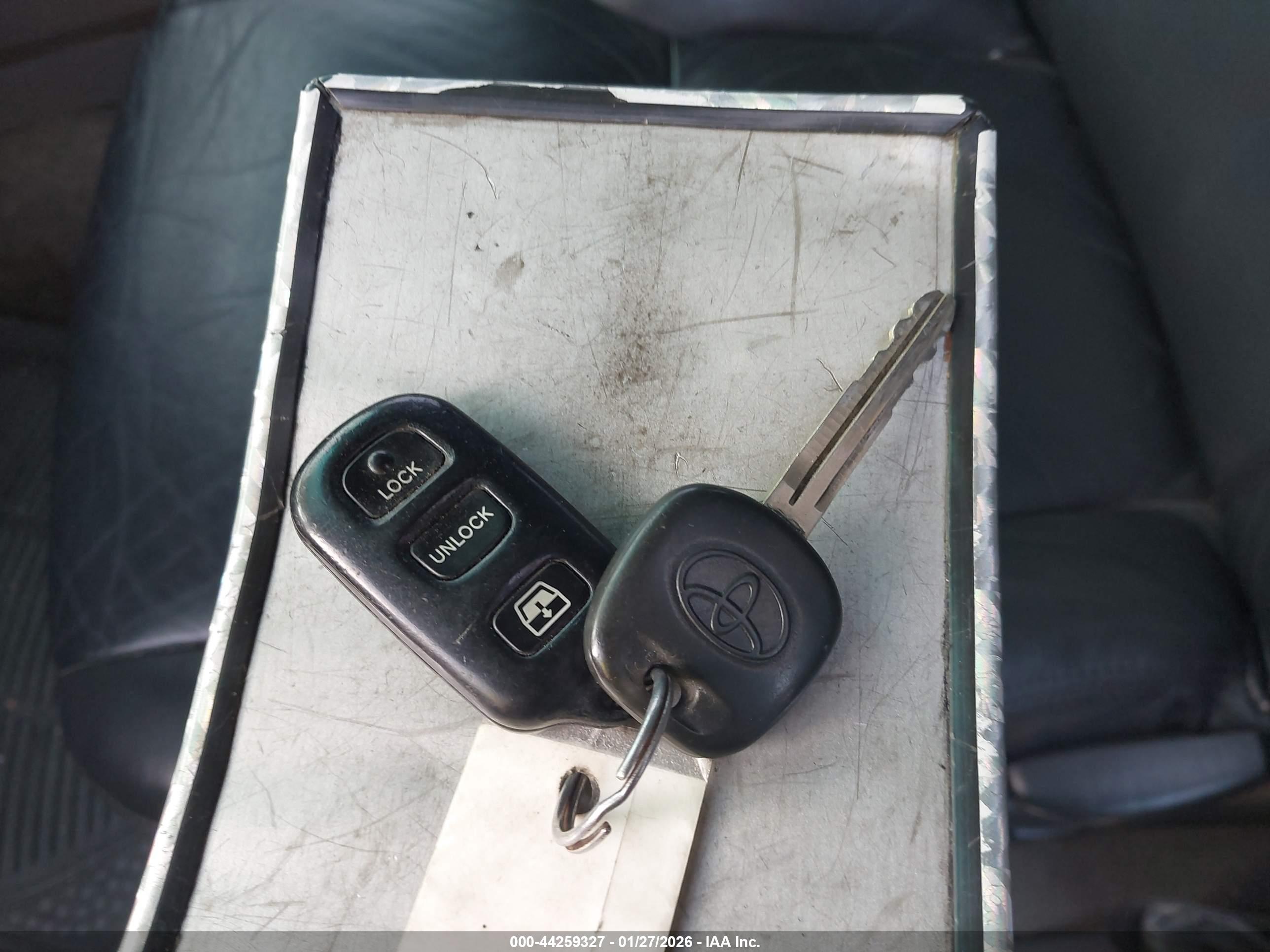 TOYOTA 4RUNNER image 11