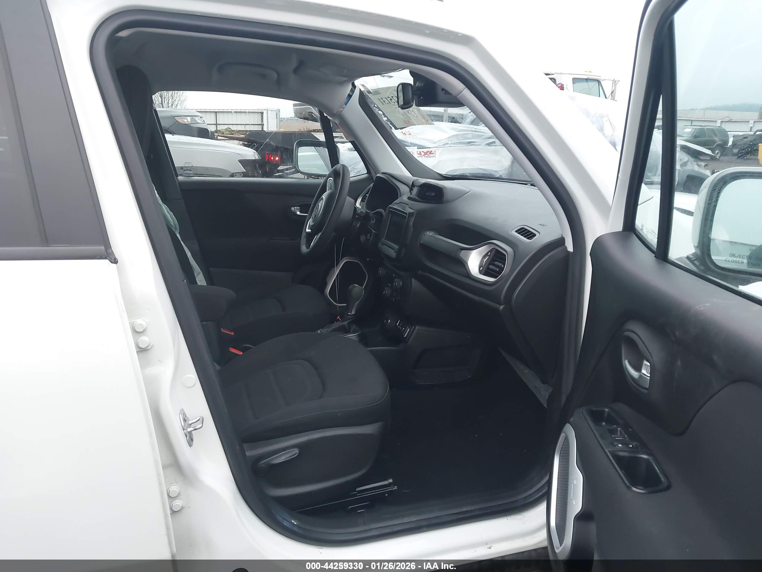 JEEP RENEGADE image 5