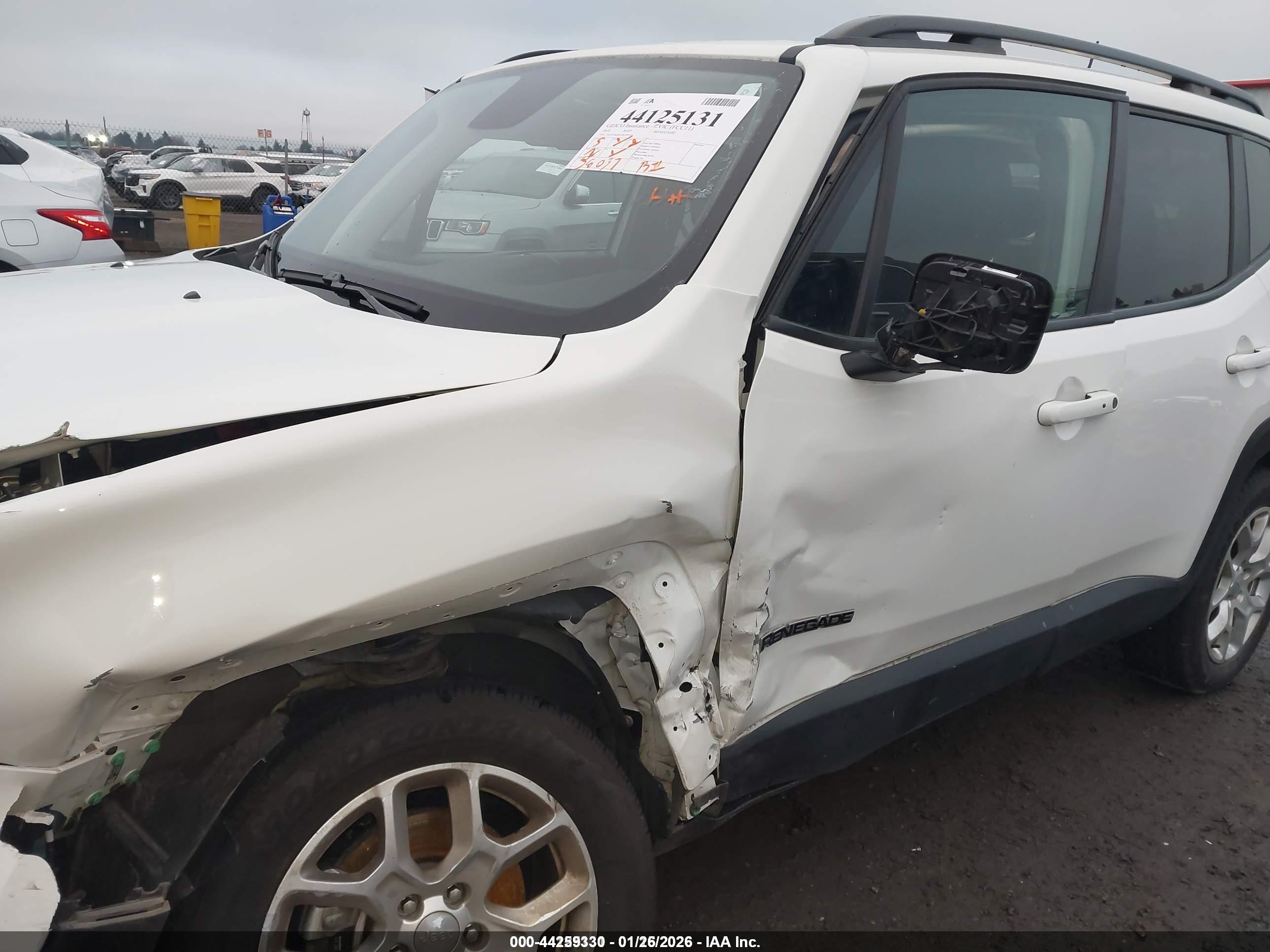 JEEP RENEGADE image 6