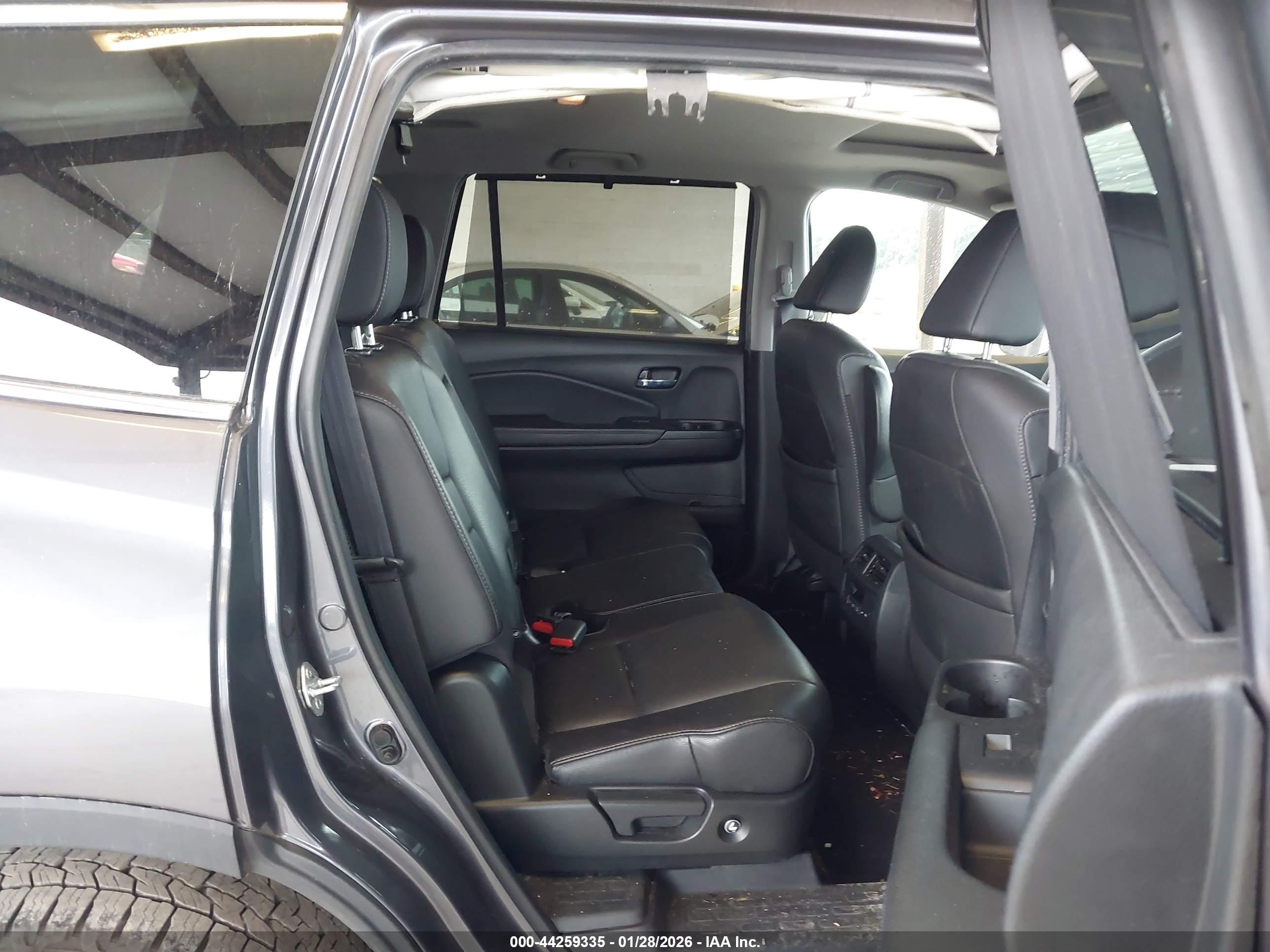 HONDA PILOT image 8