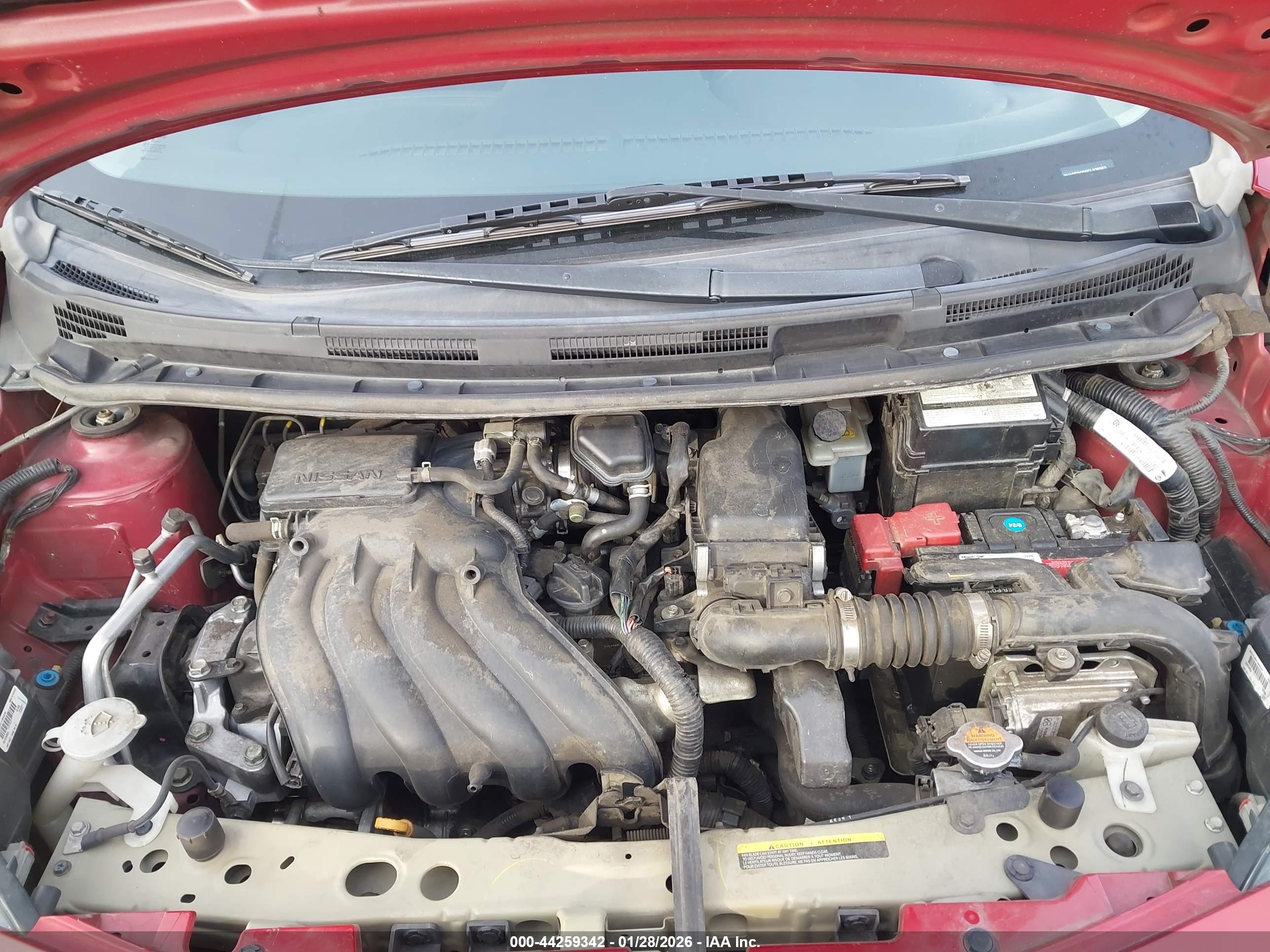 NISSAN VERSA image 10