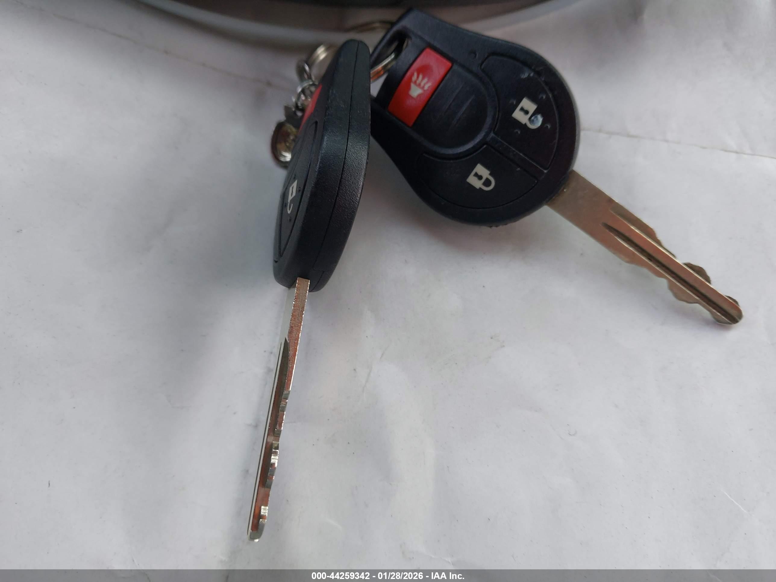 NISSAN VERSA image 11
