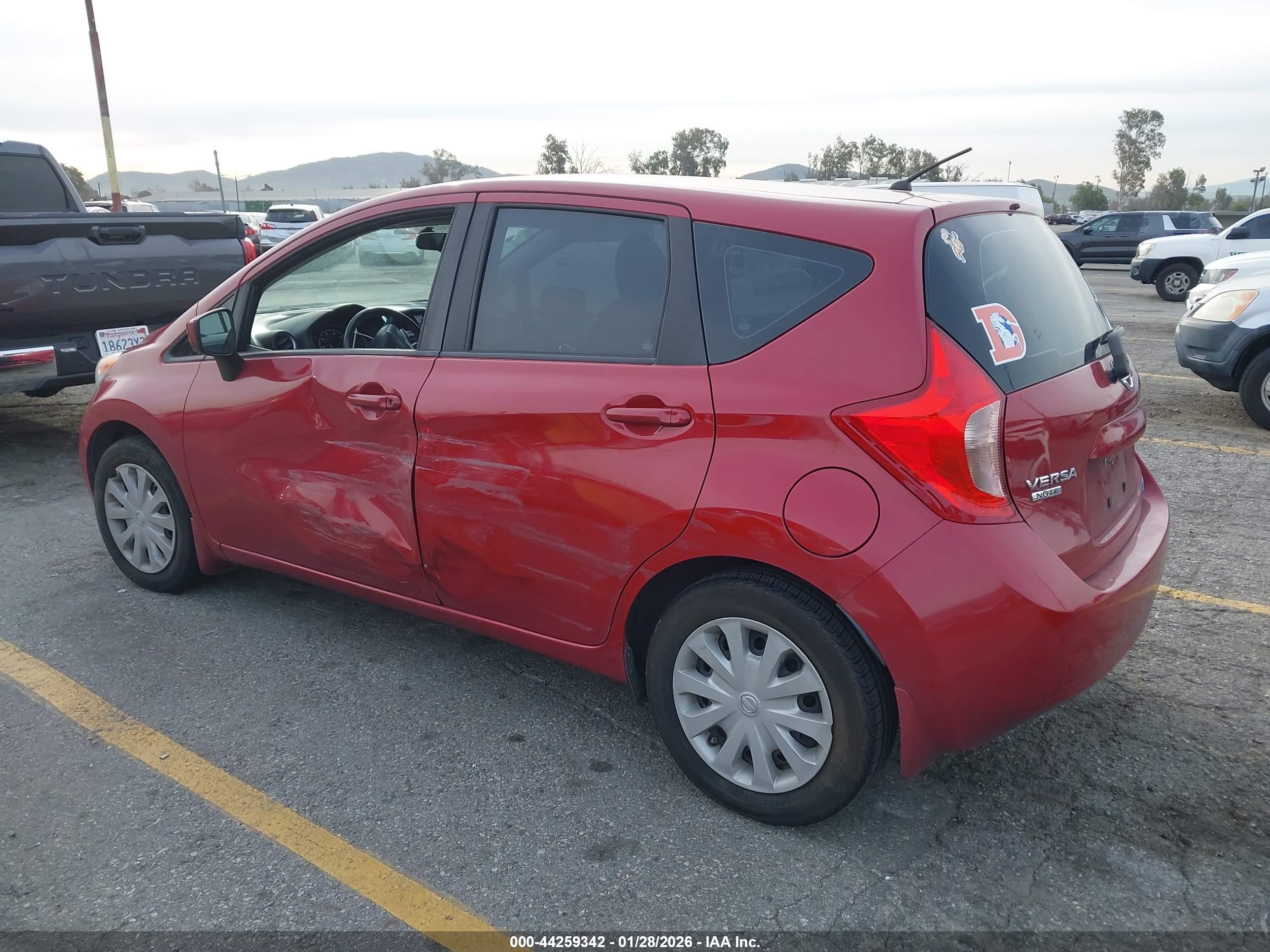 NISSAN VERSA image 3