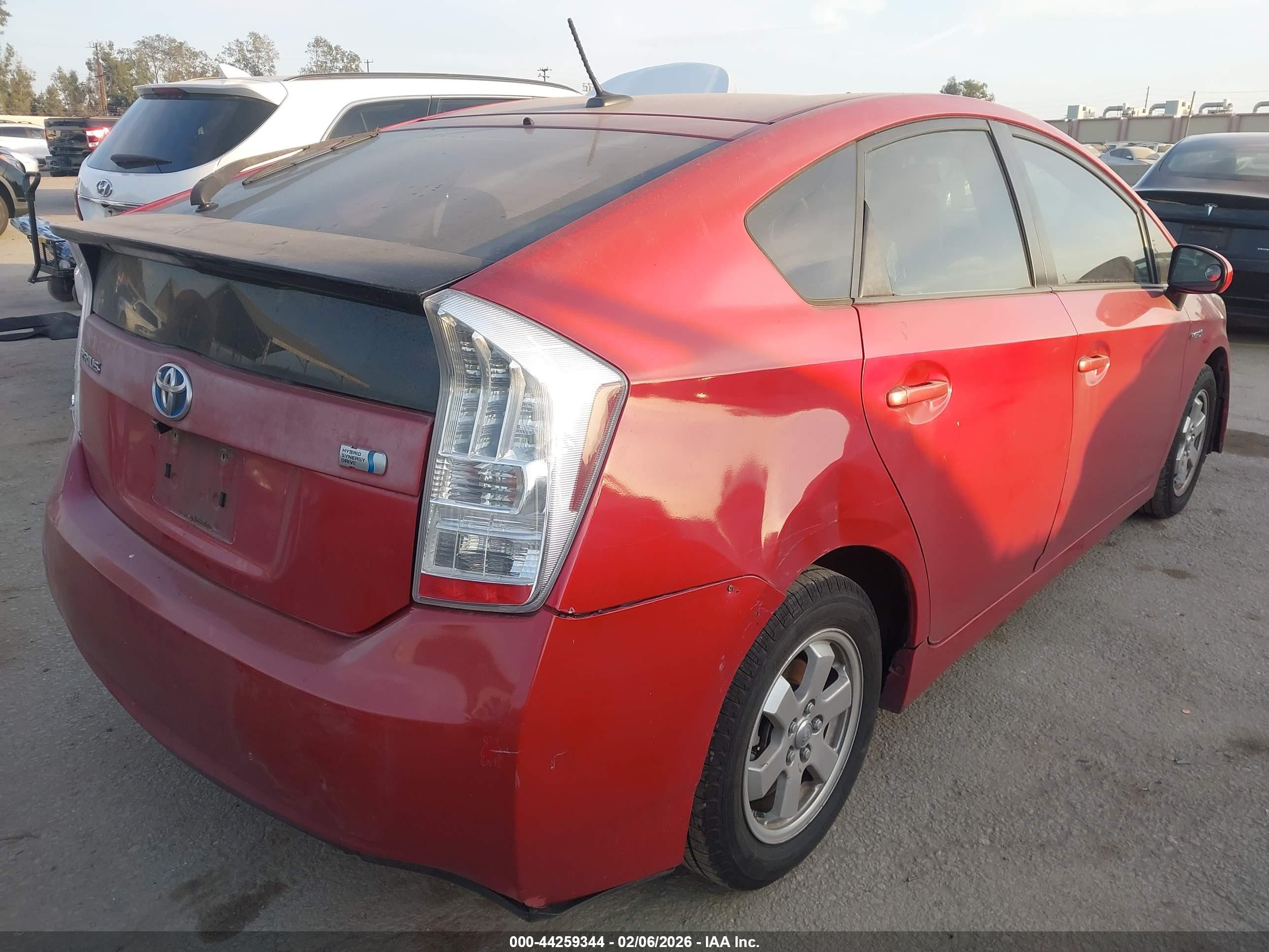 TOYOTA PRIUS image 4