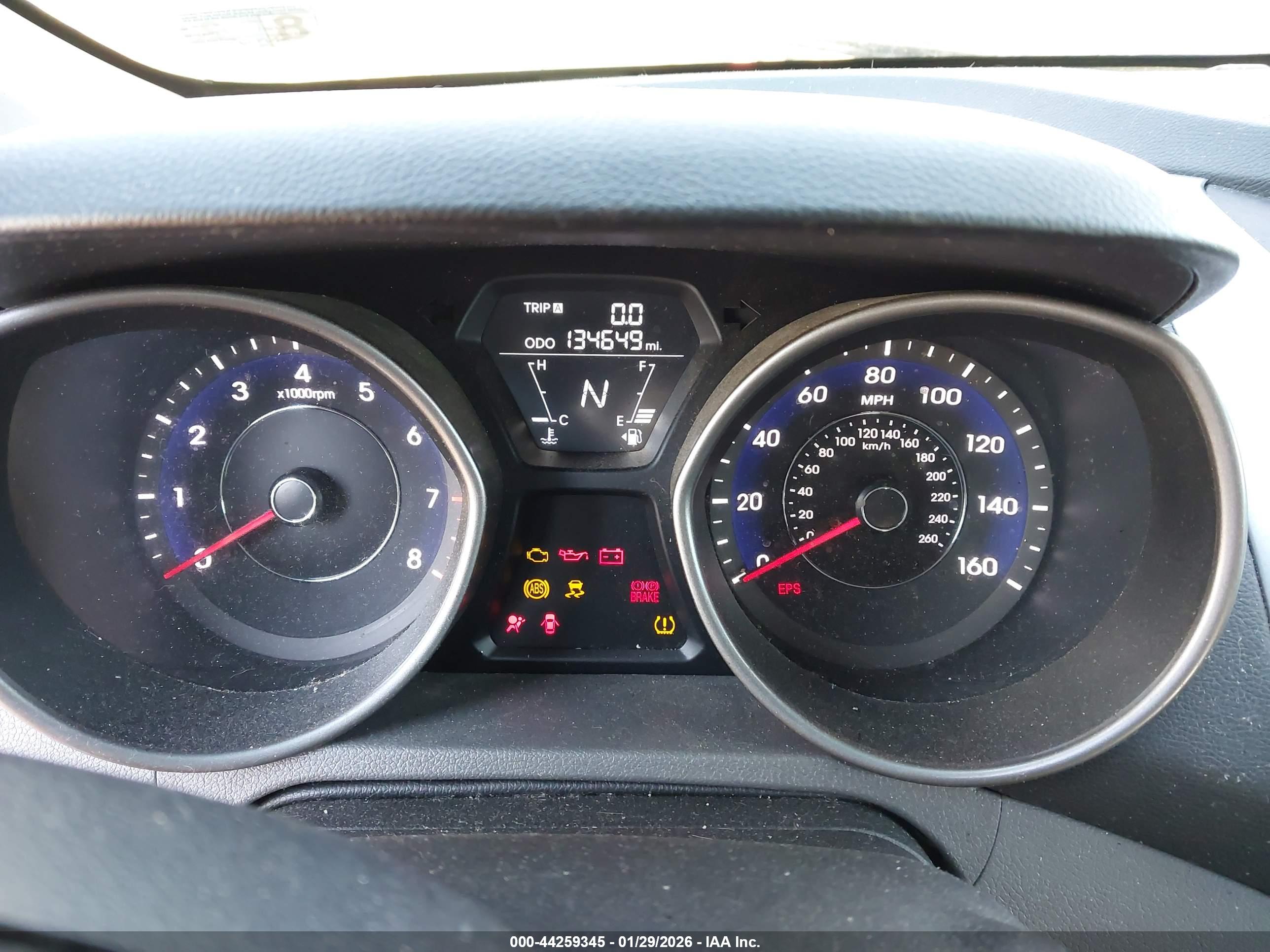 HYUNDAI ELANTRA image 7