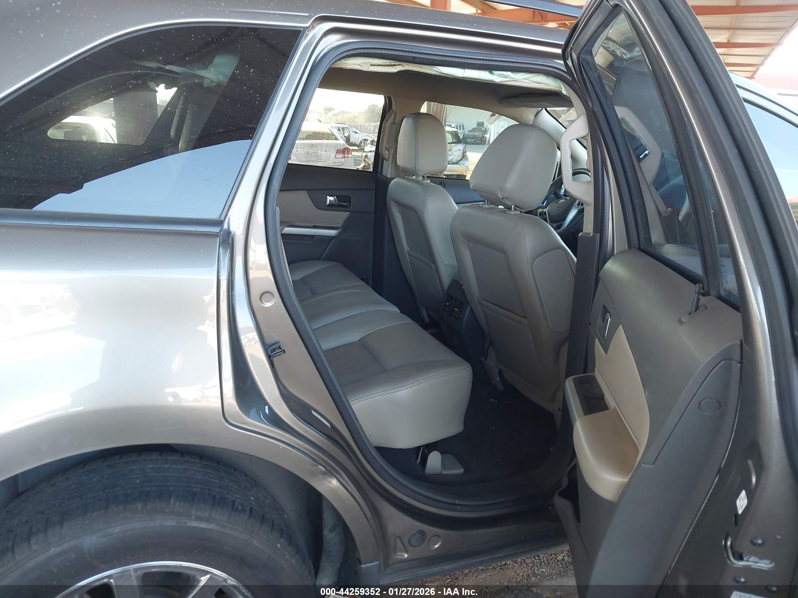 FORD EDGE image 8
