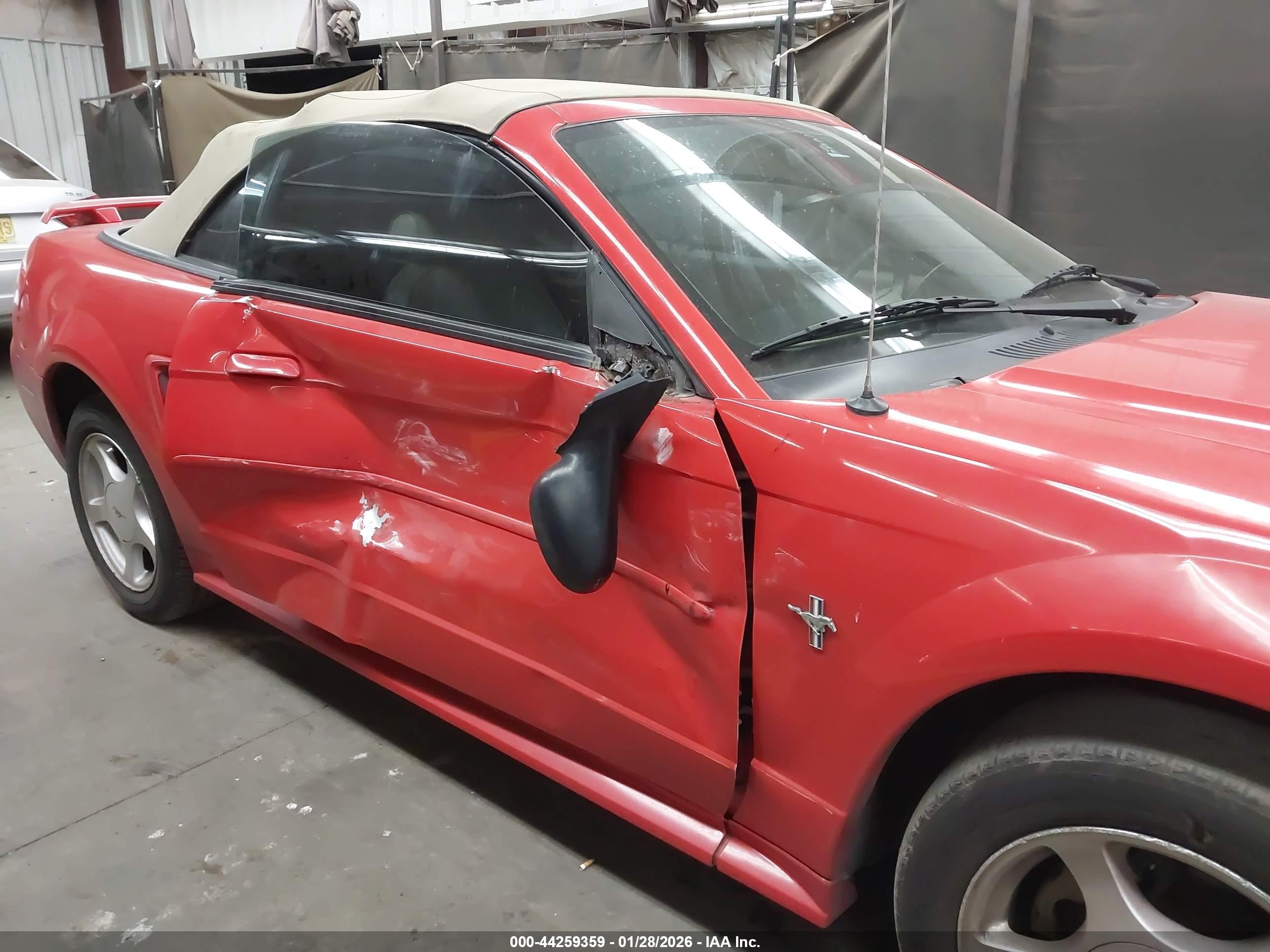 FORD MUSTANG image 6