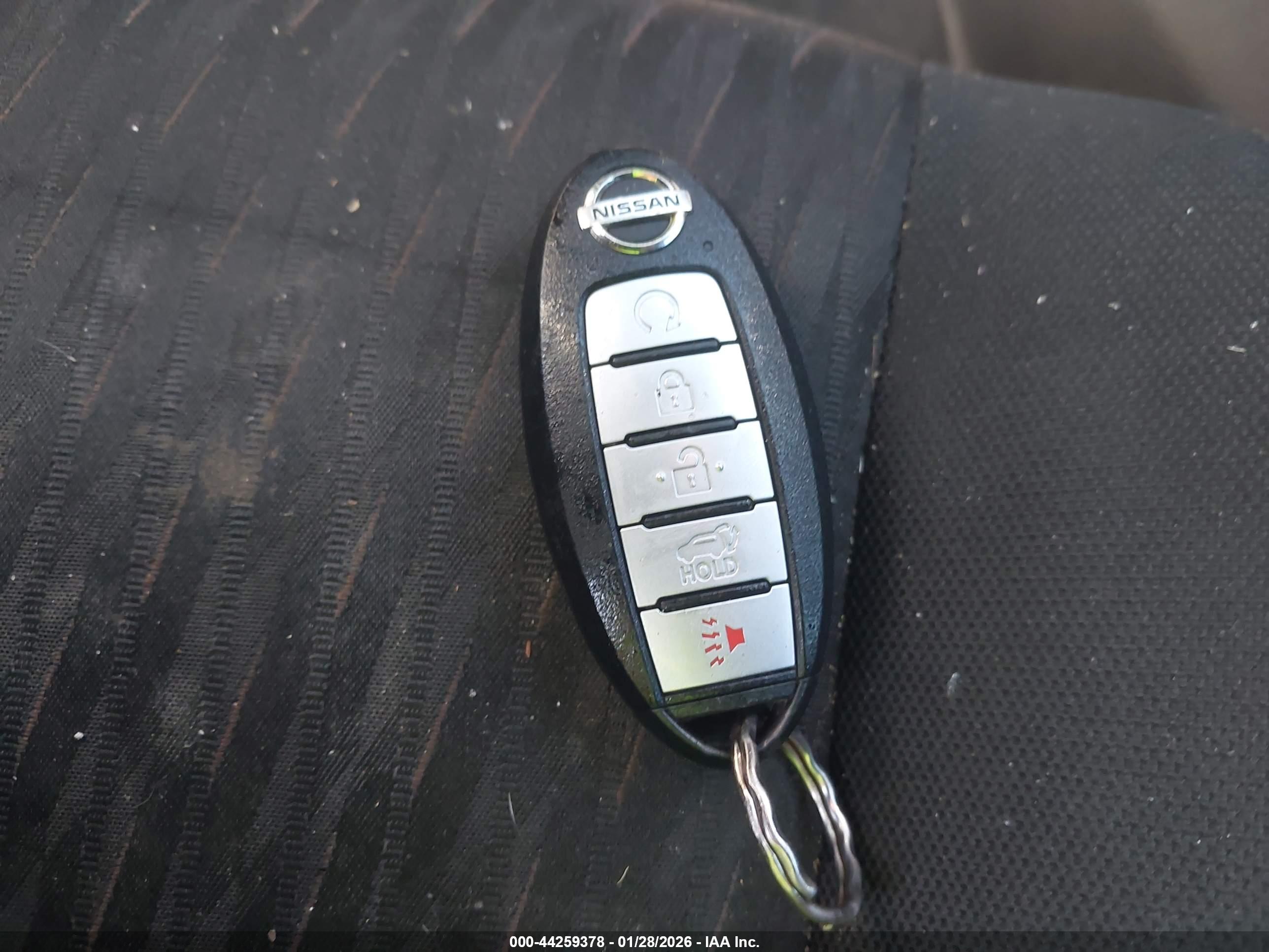 NISSAN ROGUE image 11