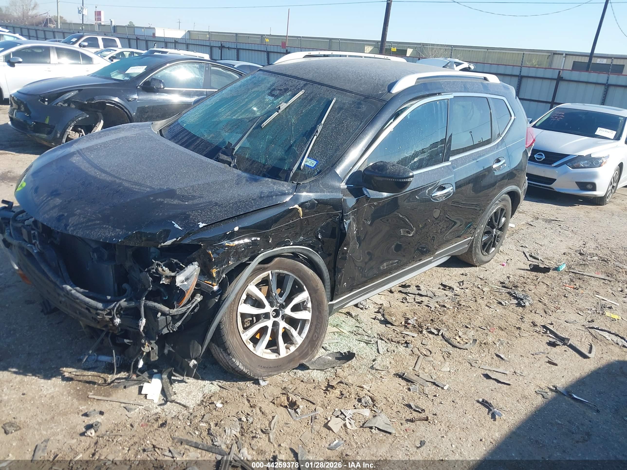NISSAN ROGUE image 2