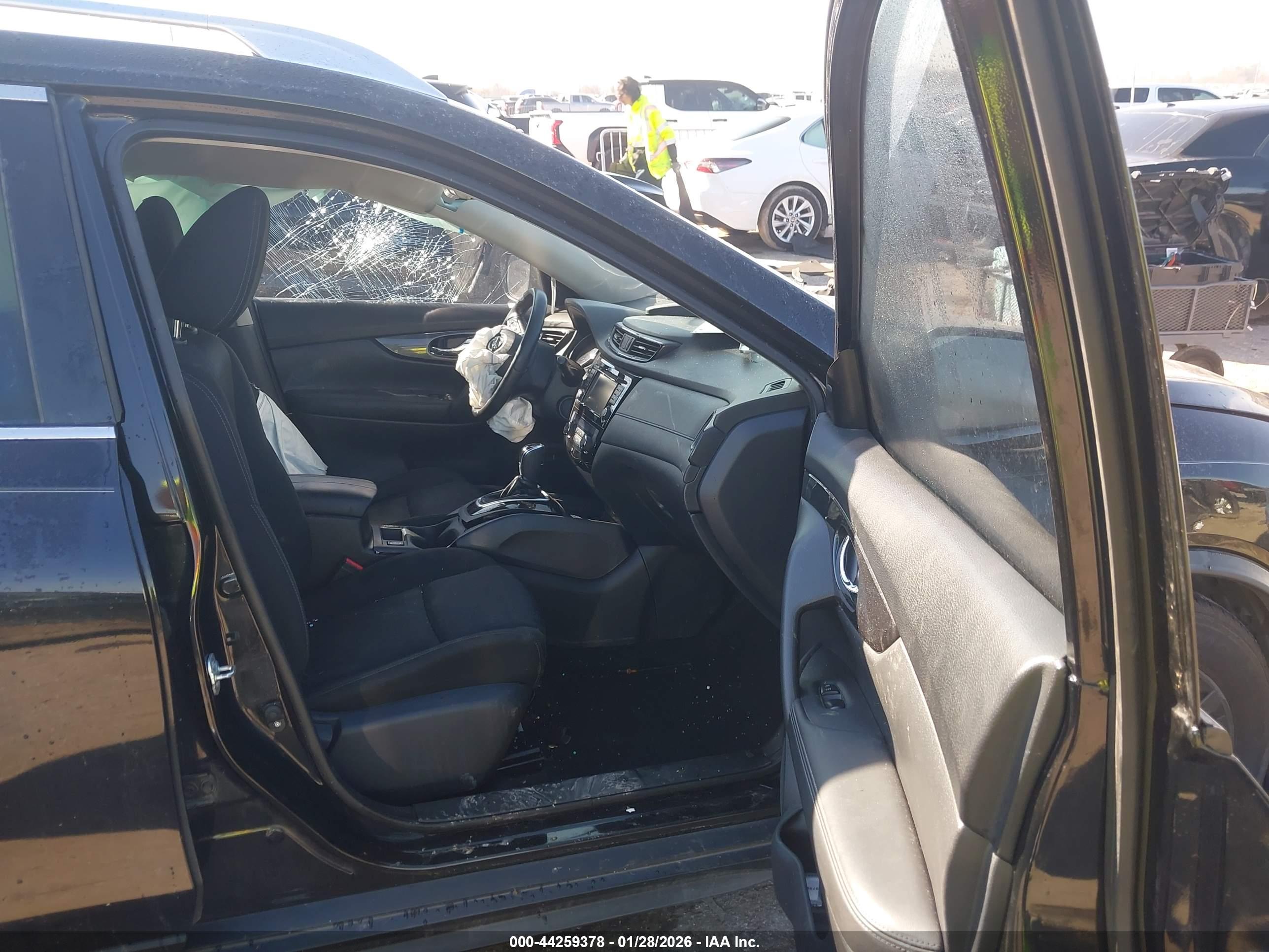 NISSAN ROGUE image 5