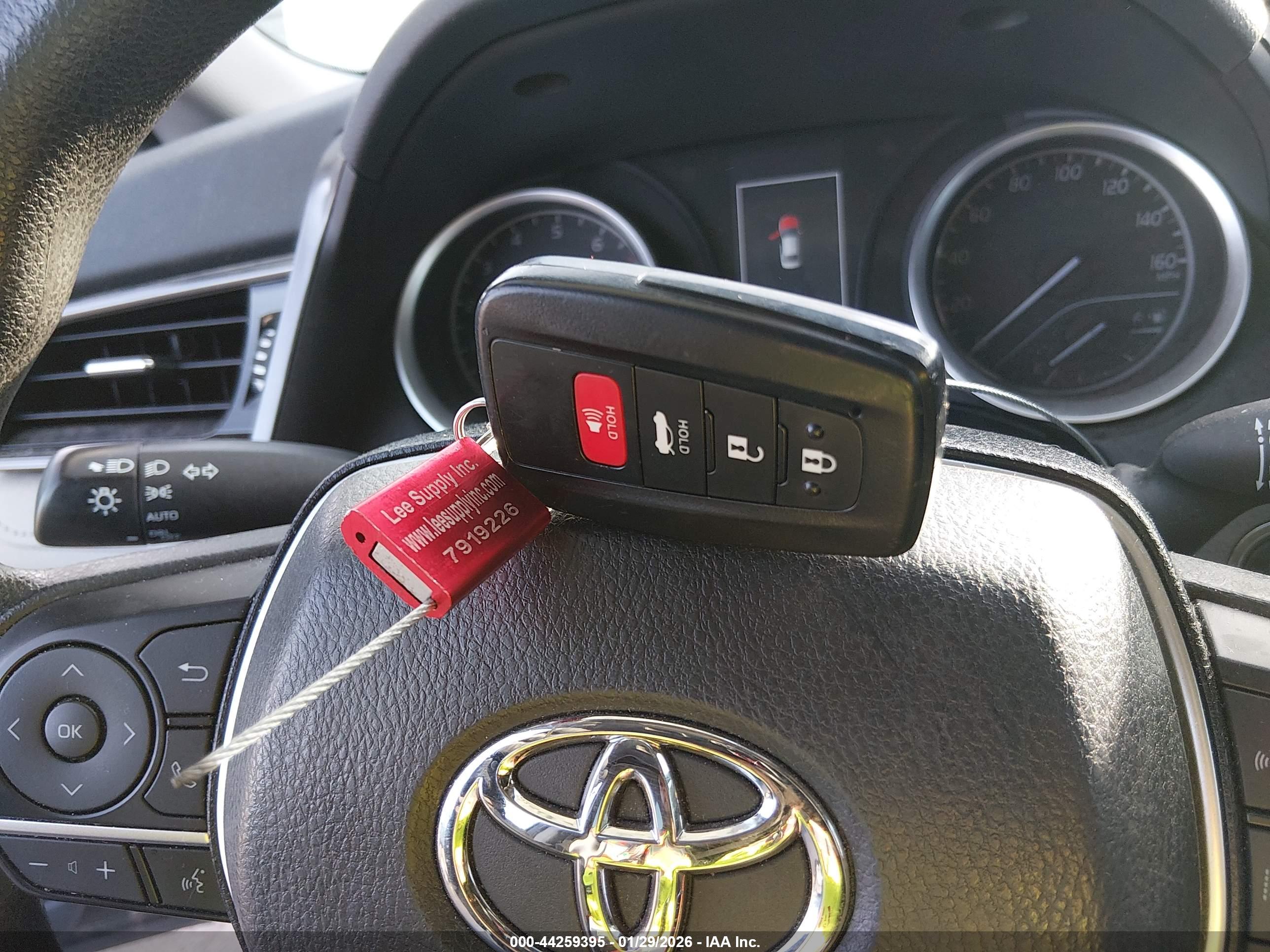 TOYOTA CAMRY image 11